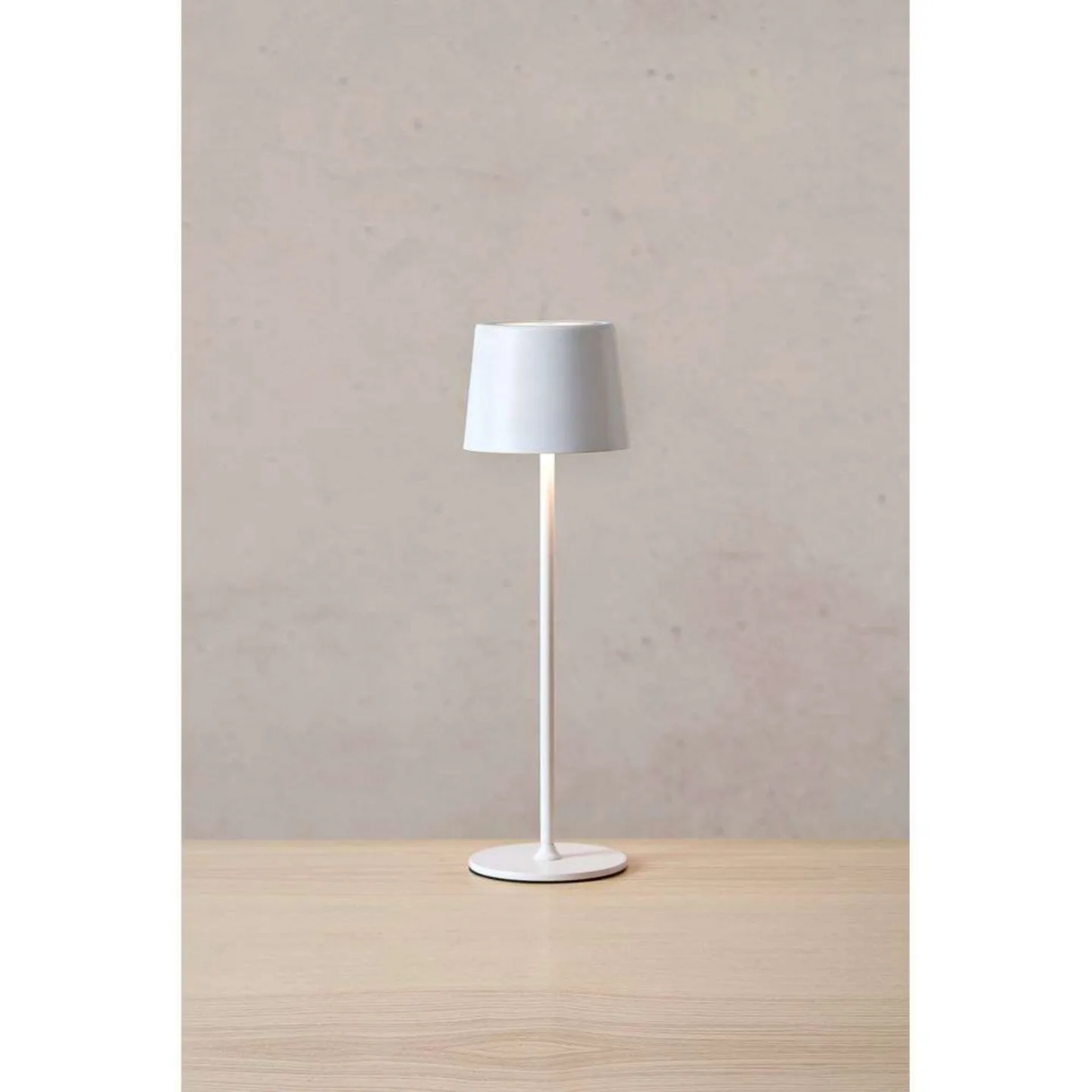 Fiore Portable Bordslampa IP44 Matt White - Markslöjd - Terrass - Metall