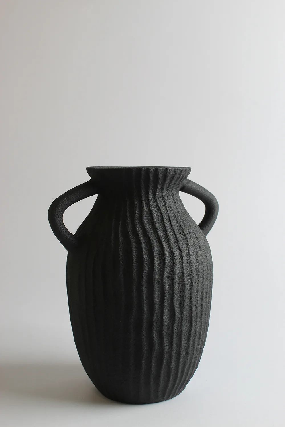 Vase - Nella (svart) (Størrelse: 17 x 21 cm)