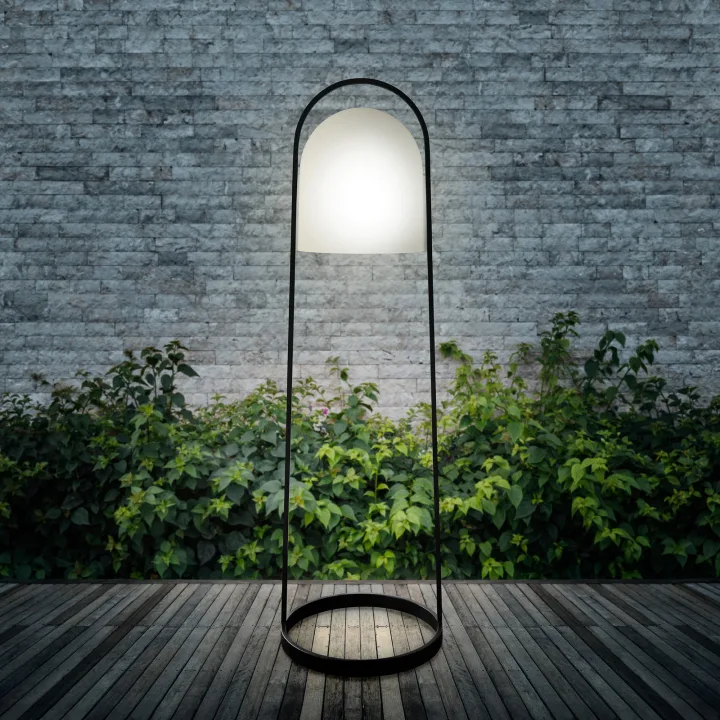 SunLight solcellslampa Lantern H100 – PLEASE WAIT to be SEATED - Terrass - Modern - Metall - Med en ljuskälla