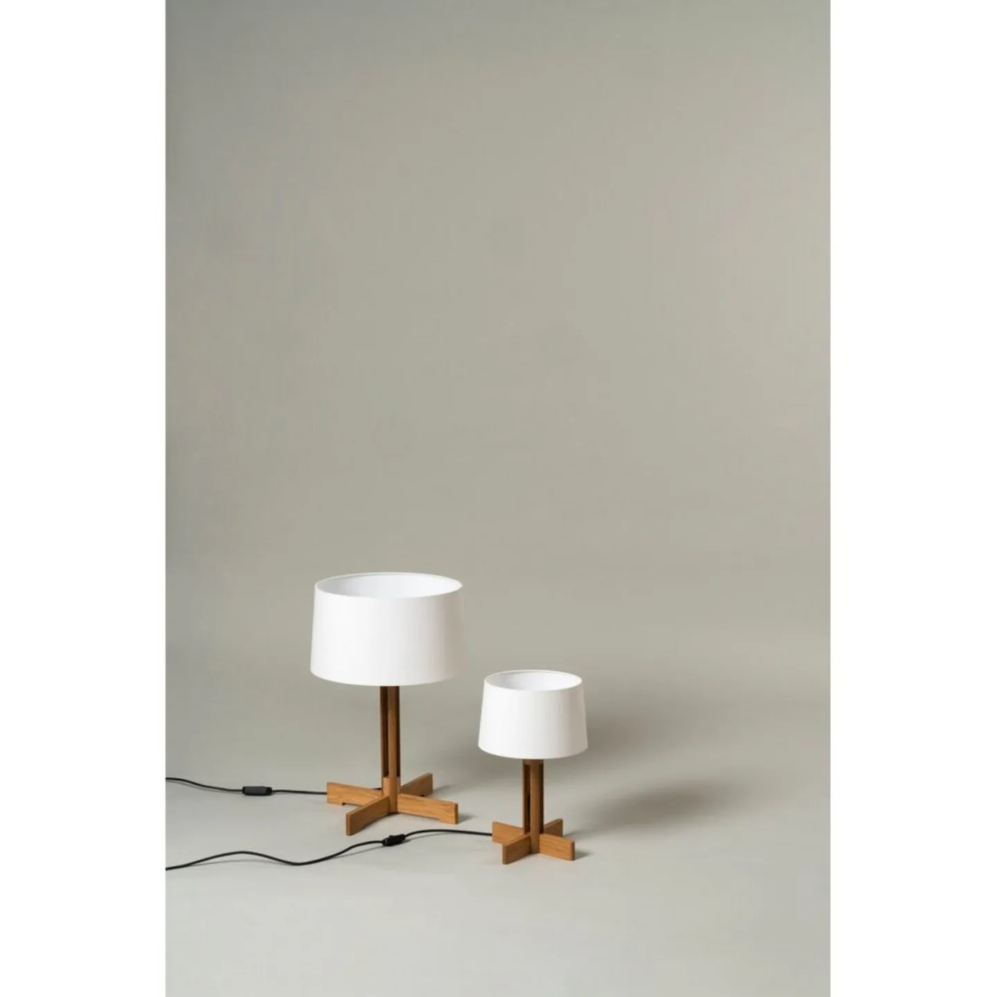 FAD Bordlampe Hvit/EIk - Santa & Cole - Stue - Tre