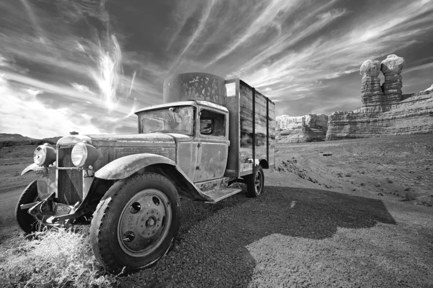 image LAND Alubild Oldtimer in Der Wüste | Schubiger Möbel