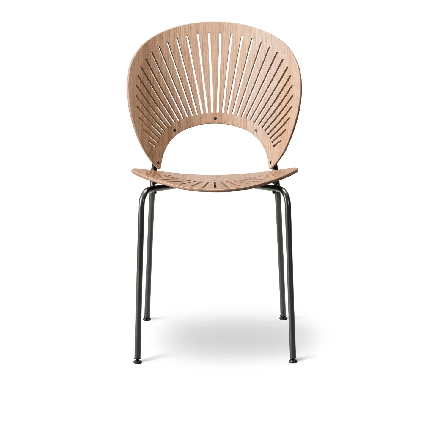 Fredericia Furniture - Trinidad Chair, Lackerad ek, Flint - Matstolar - Nanna Ditzel - Grå - Metall/Trä