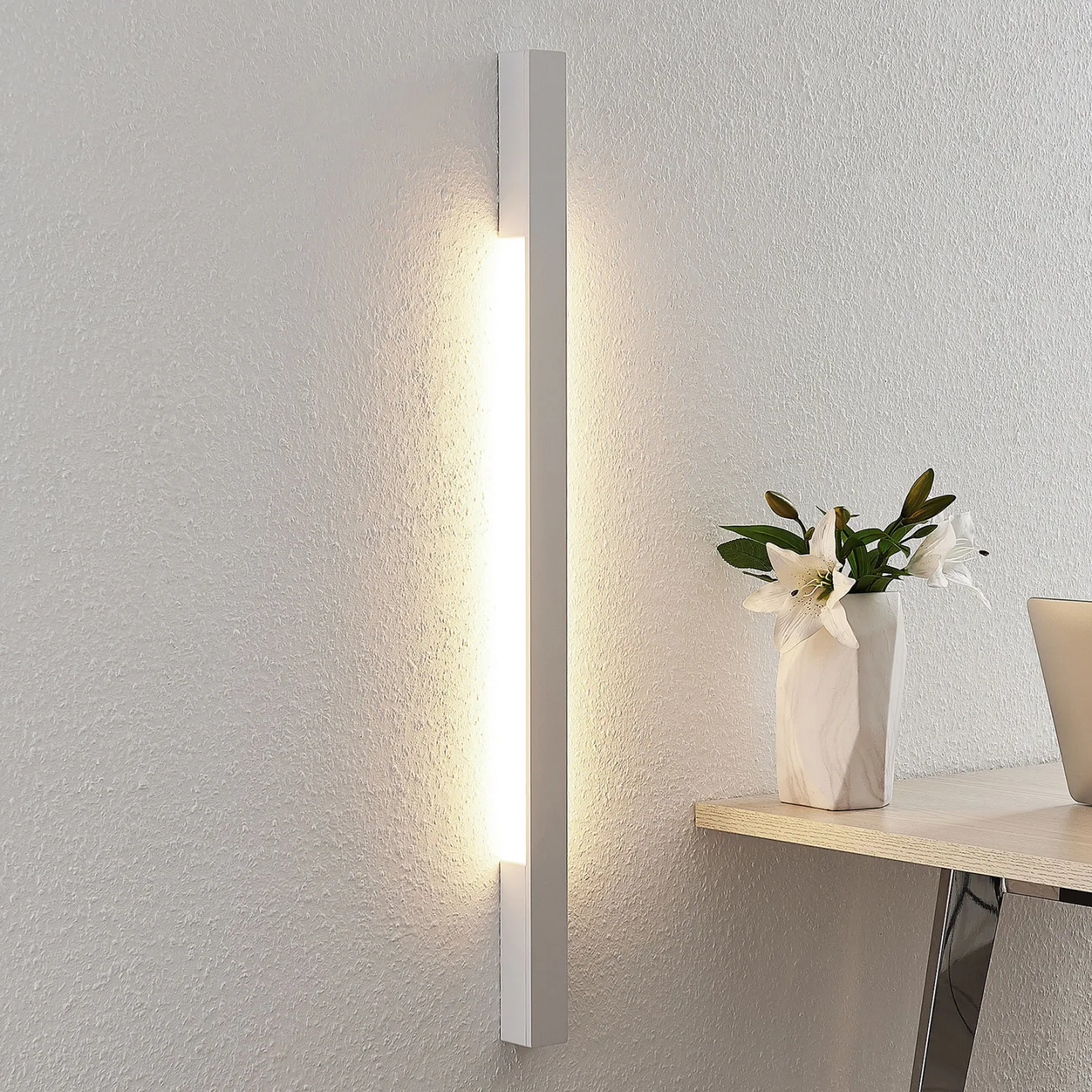 Ivano Vegglampe H91 White - Arcchio - Entré - Moderne - Aluminium - Kantet