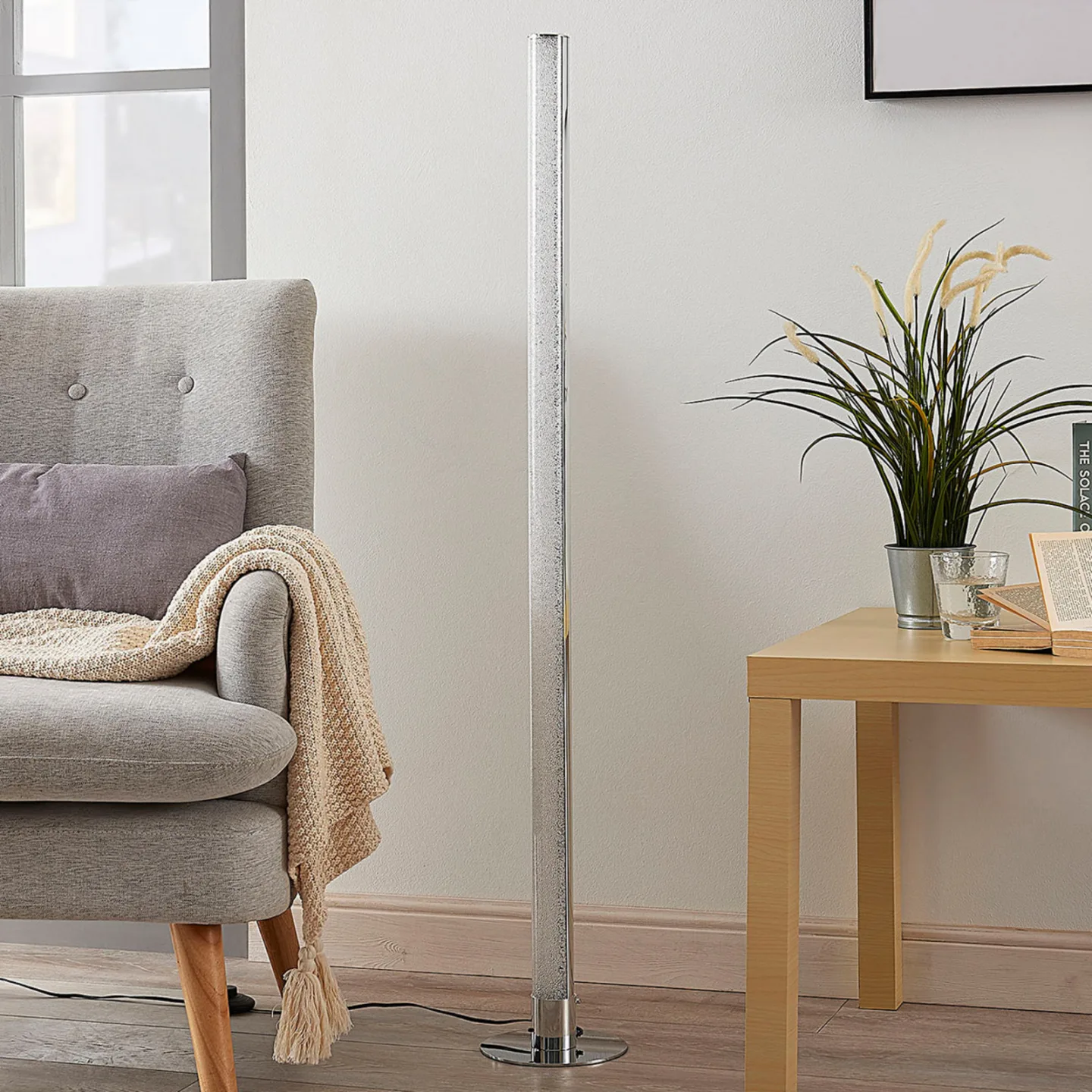 Hadis Stehleuchte White/Chrome - Lindby - Wohnzimmer - Modern - Kunststoff - Einflammig