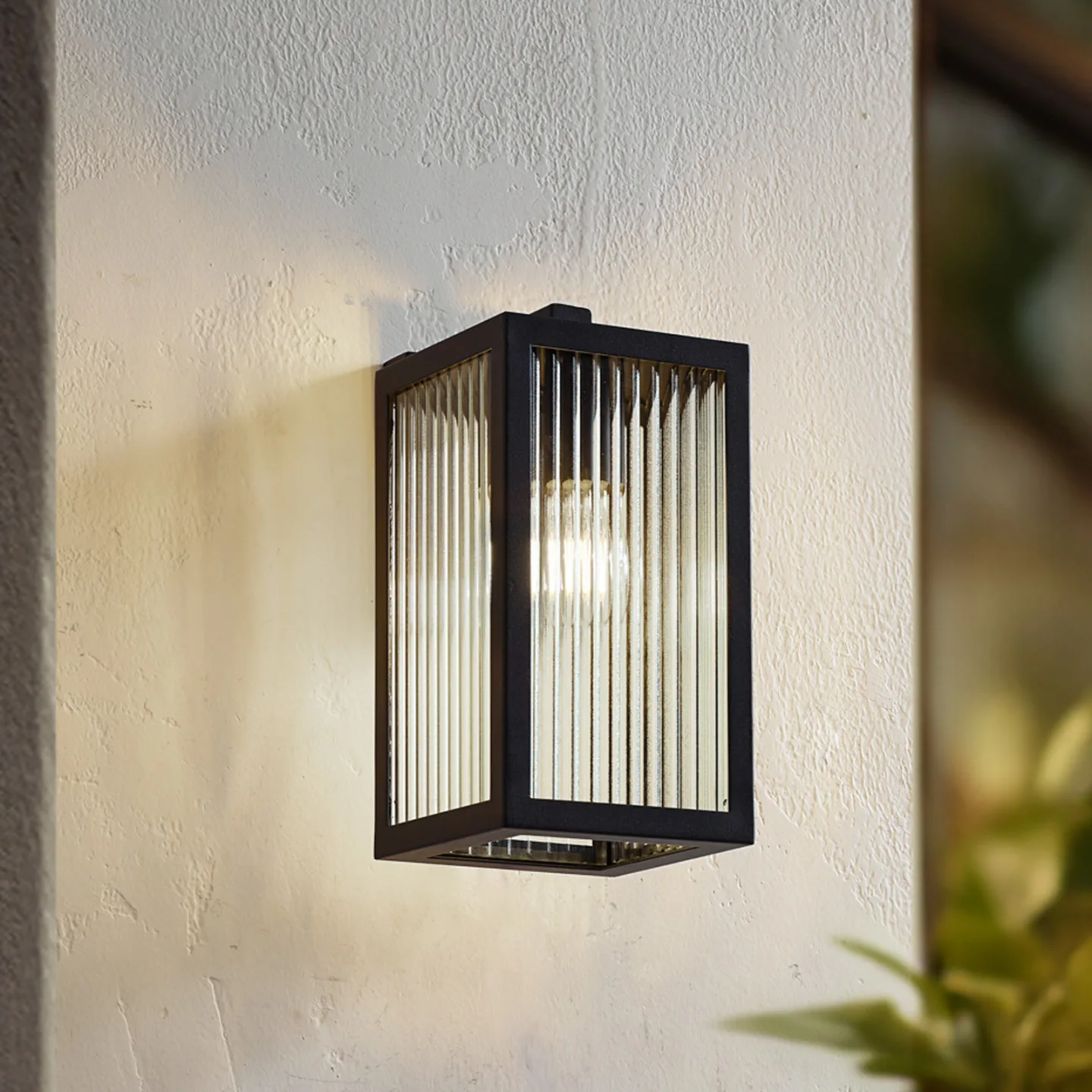 Bolgar Außenwandleuchte 15 cm schwarz Metall Glas - Lindby - Terrasse - Modern - Eckig