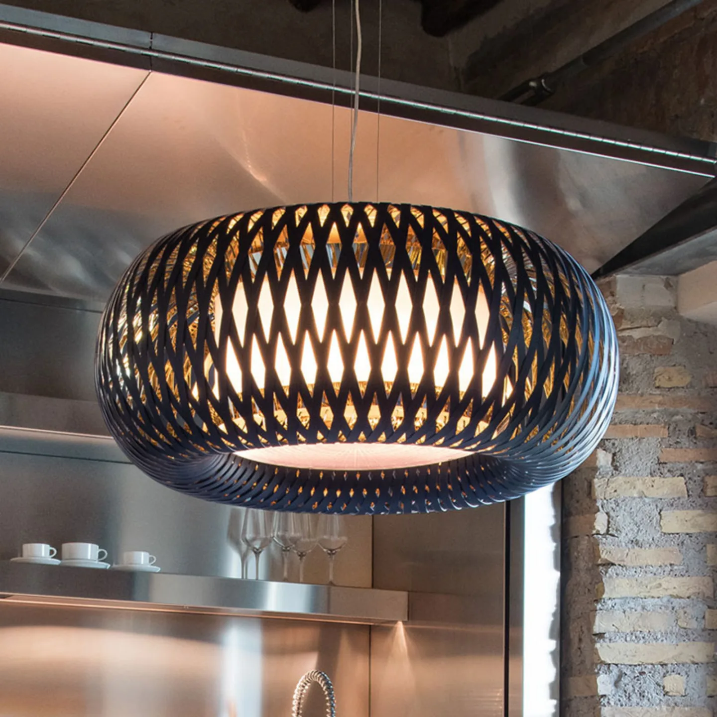Kalatos Pendel Black/Gold - Slamp - Stue - Design - Plastik