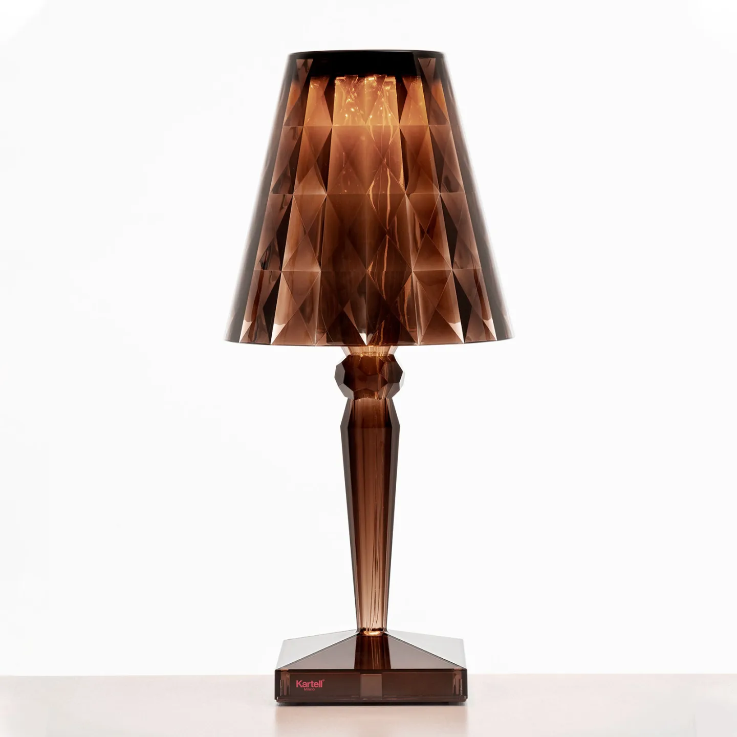Big Battery Portable Bordslampa IP54 Cola - Kartell - Vardagsrum - Design - Plast - Med lampskärm