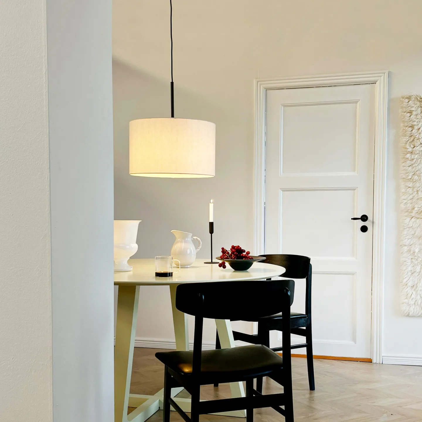 Calix Pendelleuchte Ø45xH27 Natur/Schwarz - DybergLarsen Dyberg Larsen - Wohnzimmer - Design - Stoff / Textil - Mit Schirm