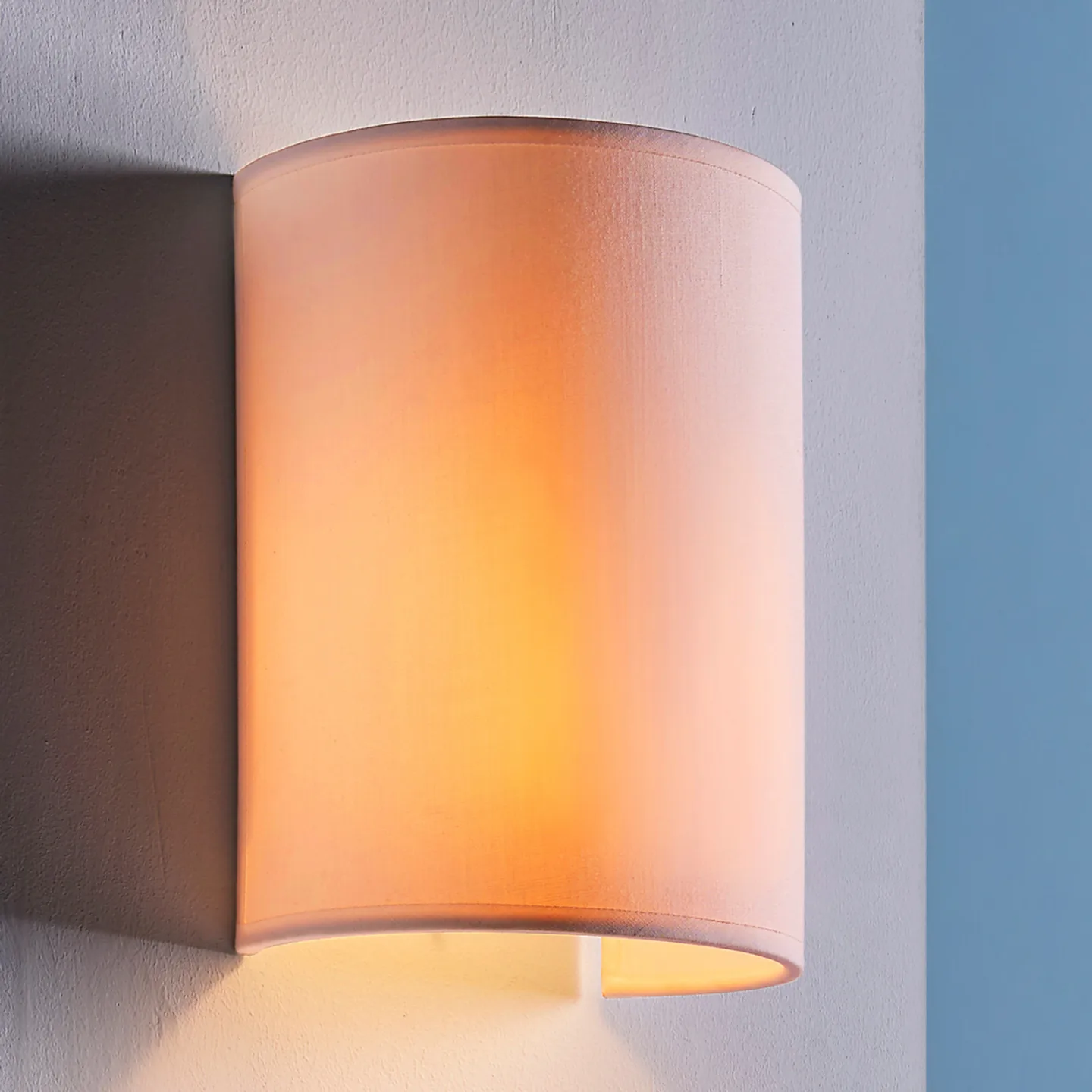 Annalisa Round Væglampe White - Lindby - Stue - Moderne - Stof / tekstil - Kantet