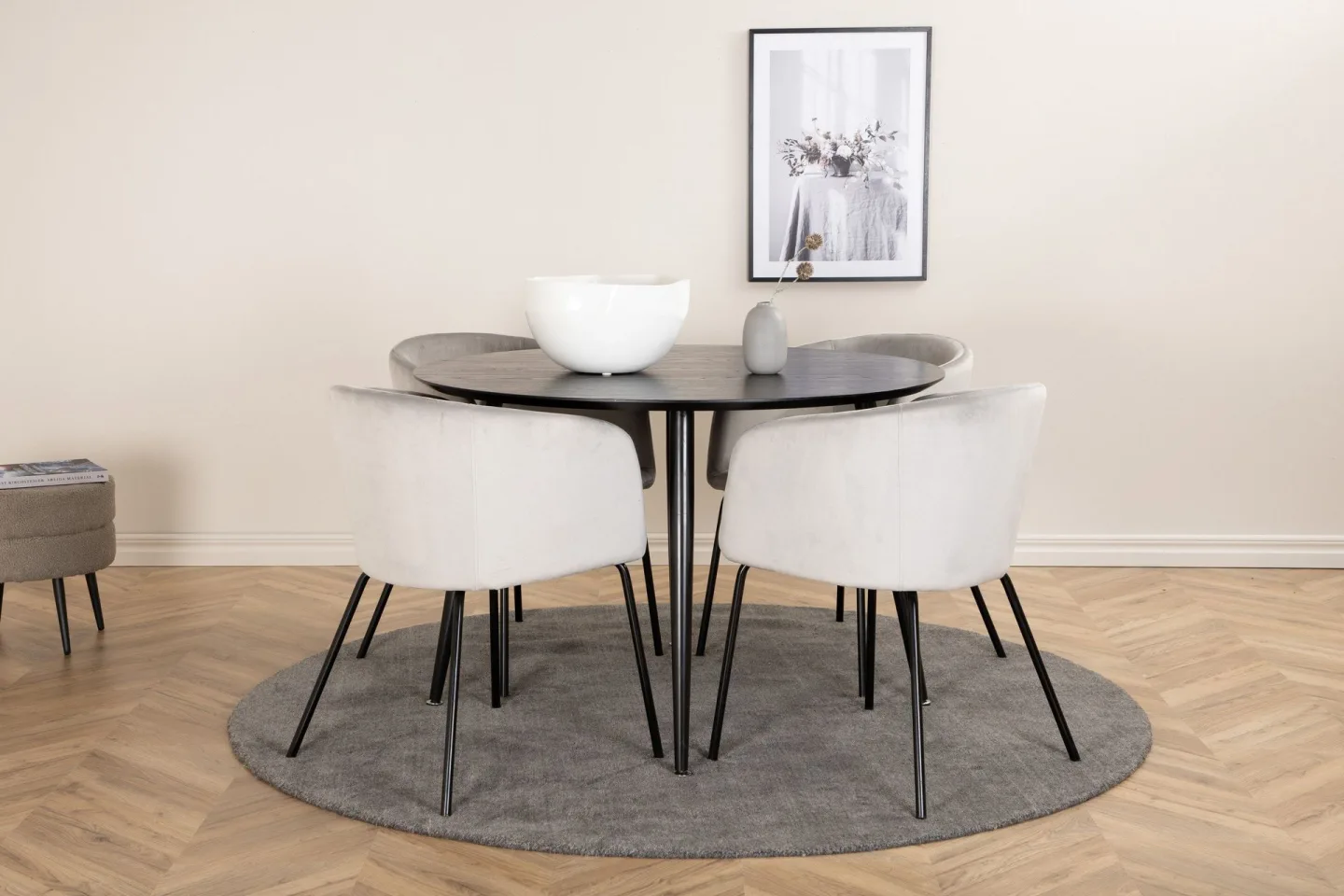 Dipp Matgrupp 115 cm Rund med 4 Berit stolar - Svart