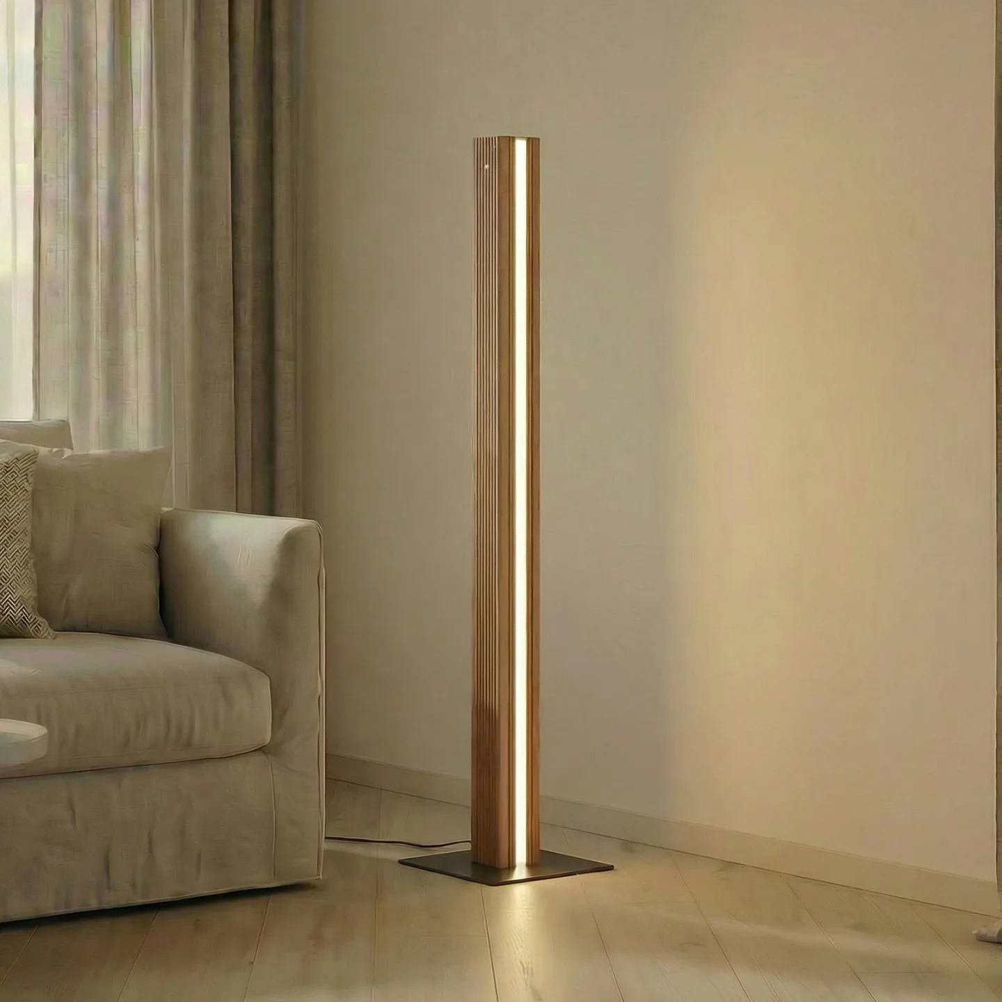 Lieske LED-Stehleuchte, Eiche, dimmbar, schwarz - Lucande - Wohnzimmer - Modern - Holz - Einflammig