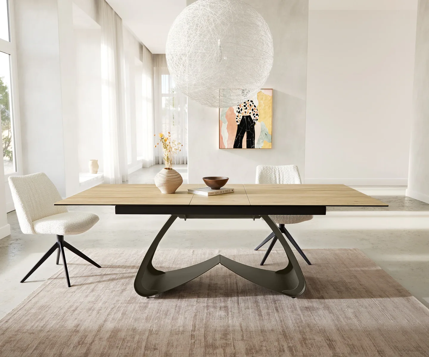 Esstisch Edge 180-220x100 Keramik Laminam® Sabbia Eichefarbig W-Gestell Effektfinish Titan Ausziehbar