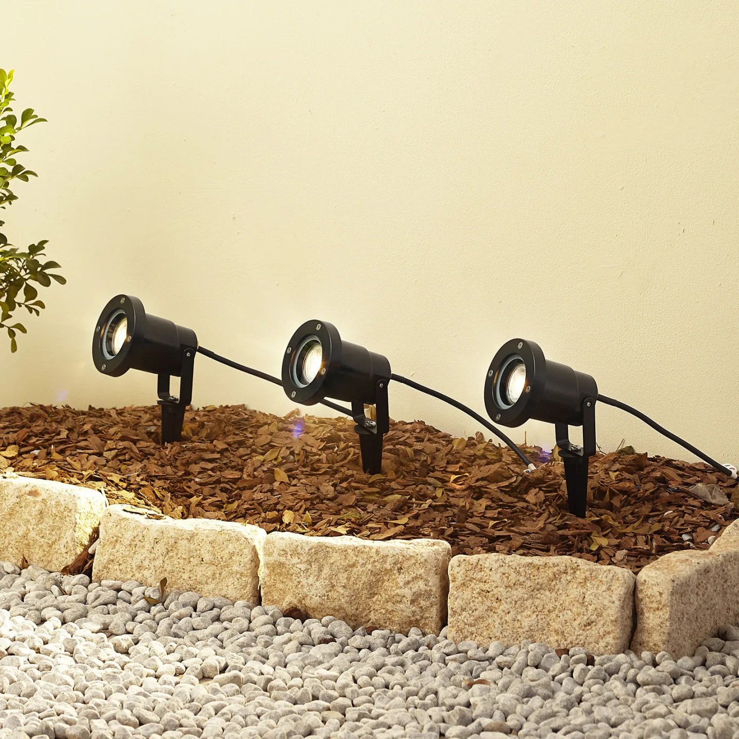 Thorgal Gartenleuchte w/Speer Ø9,8 3pcs Schwarz - Lindby - Terrasse - Modern - Kunststoff - Einflammig