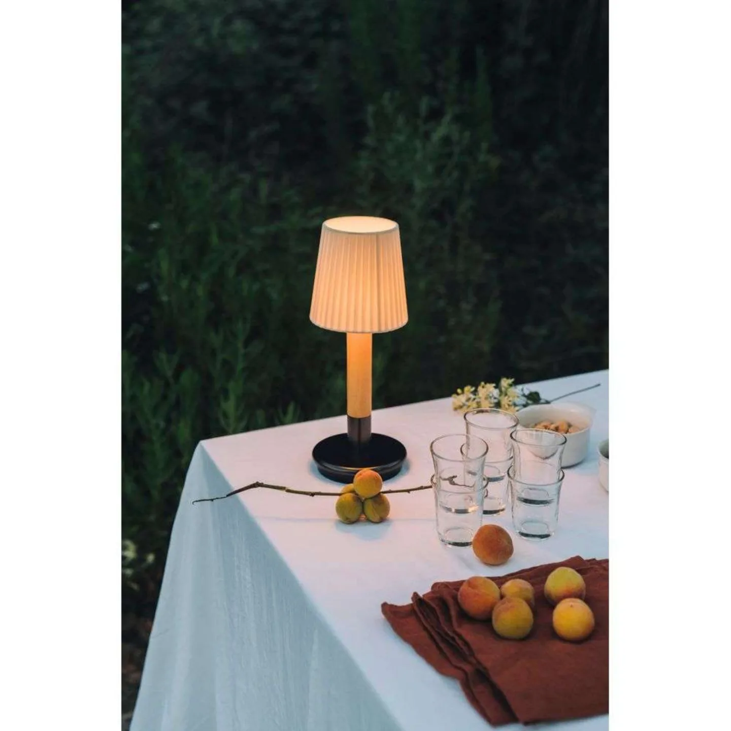 Básica Mínima bordlampe, krem/bronse, 30 cm - Santa & Cole - Stue - Tre