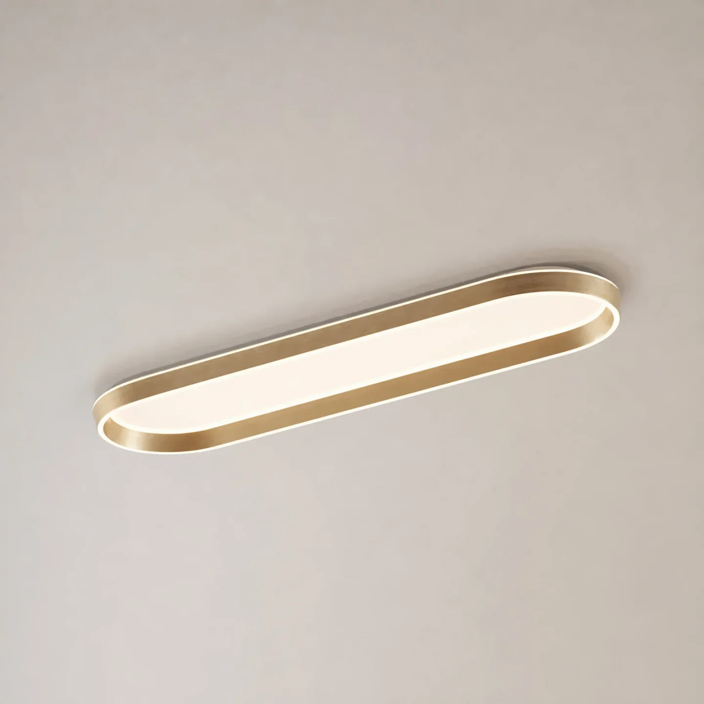 Rylan LED-taklampe, messing, 112 cm, CCT-dimbar – Lucande - Stue - Moderne - Metall - Kantet