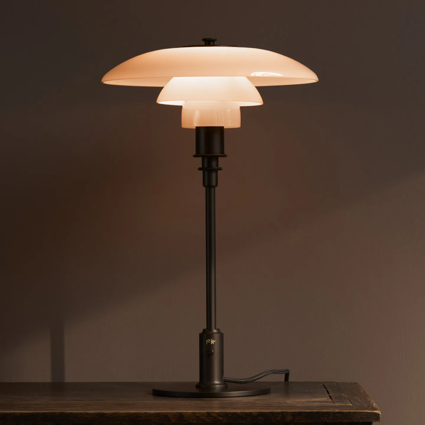 PH 3/2 bordlampe støvet terrakotta E14 - Louis Poulsen - Stue - Moderne - Messing - Med skærm