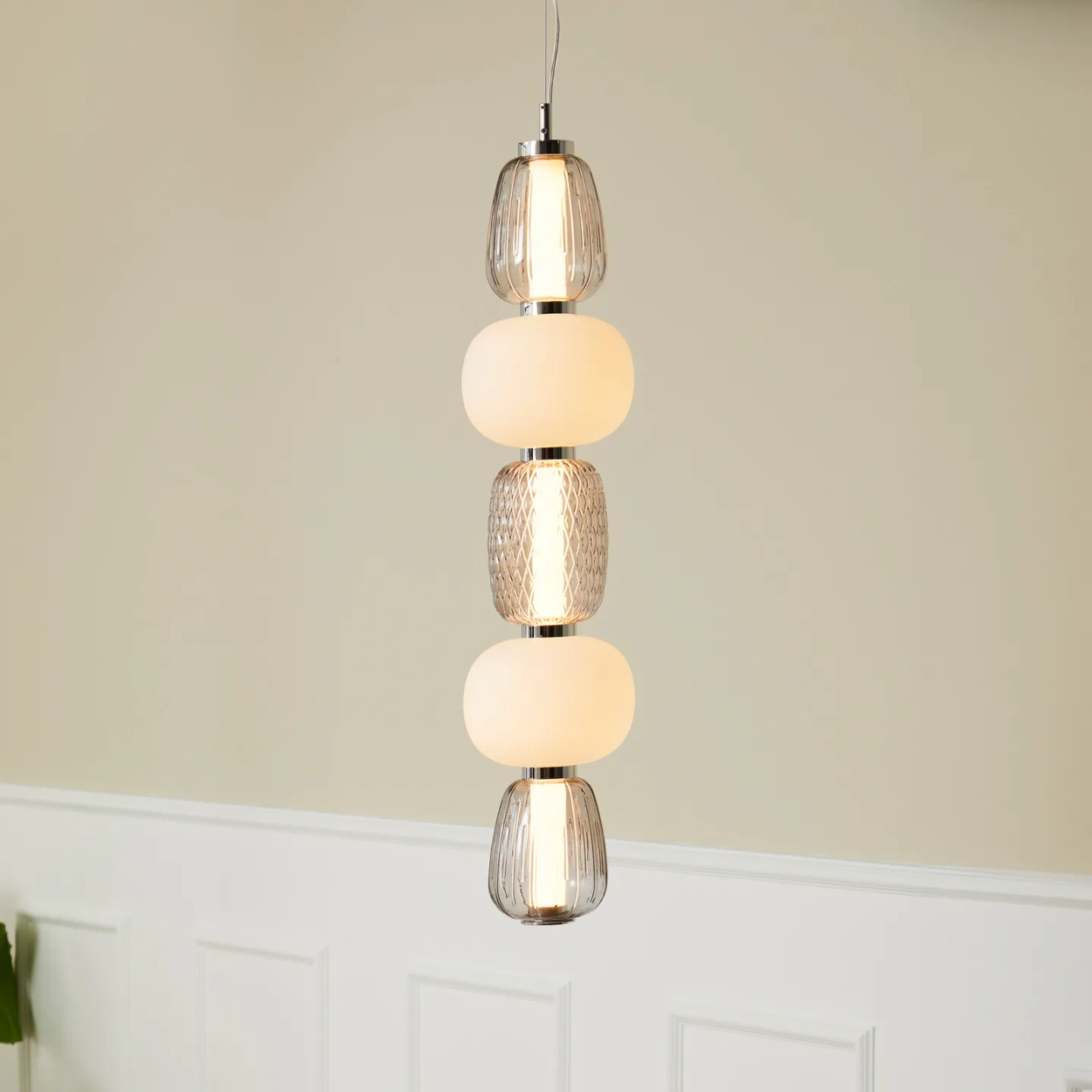 Pearl 5 Pendelleuchte Grey/Opal/Chrome - Loom Design - Wohnzimmer - Modern - Glas - Einflammig