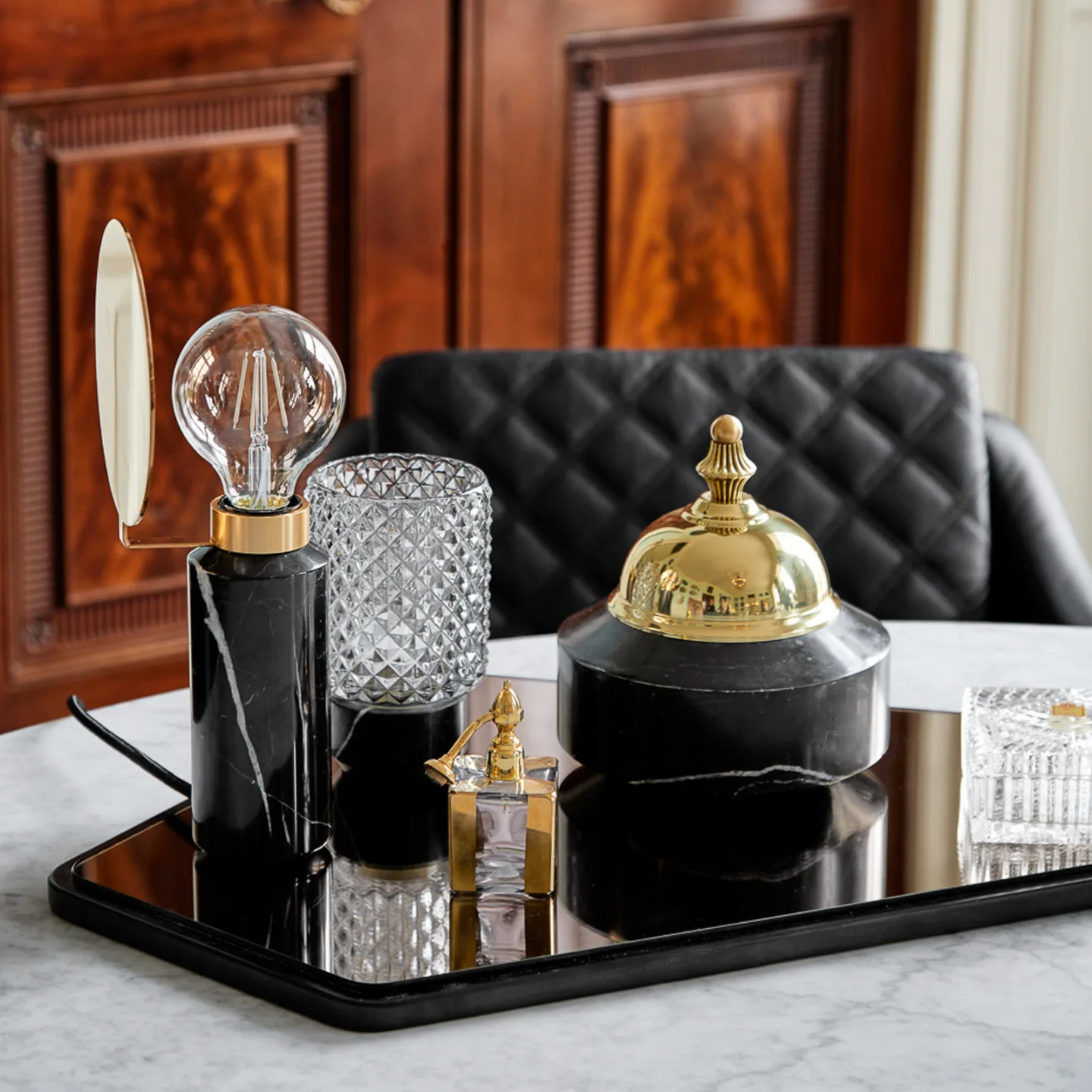 Blindspot bordlampe Black Marble - DESIGN BY US - Stue - Marmor - Med én lyskilde