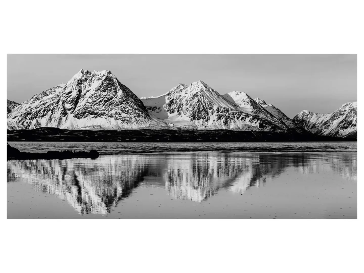 image LAND Digitaldruck auf Acrylglas Spiegelnde Winterberge | Schubiger Möbel