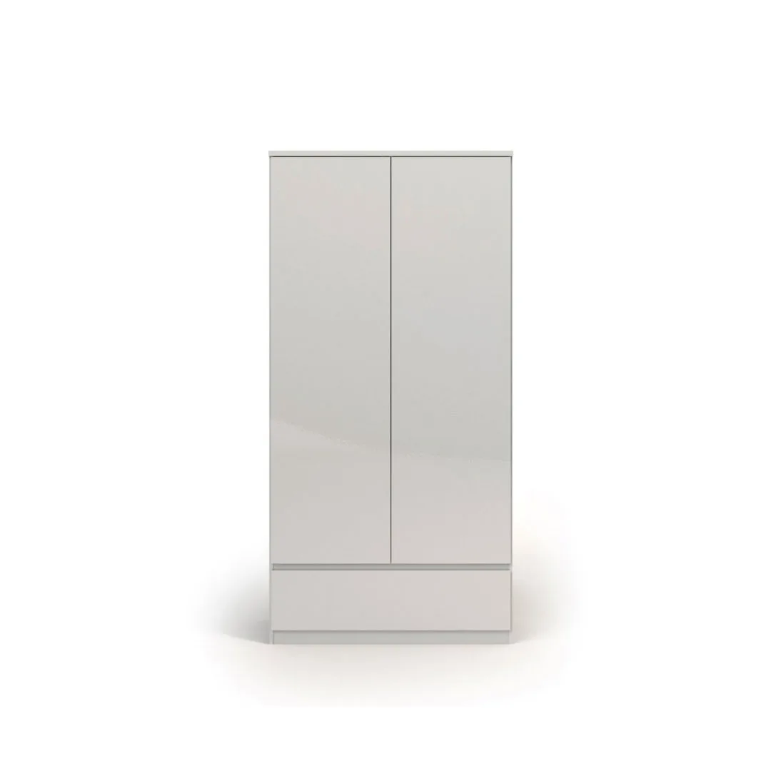 Nada Kleiderschrank weiss.