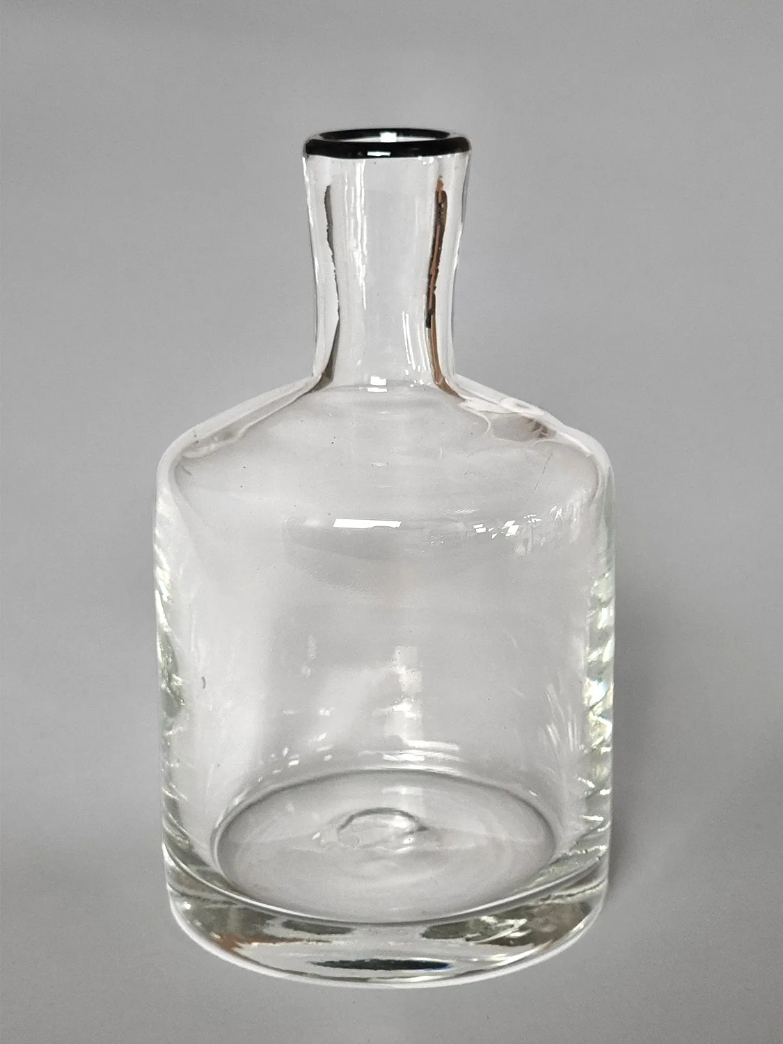 Vase - Harmony (clear/svart) (Størrelse: 10 x 17 cm)