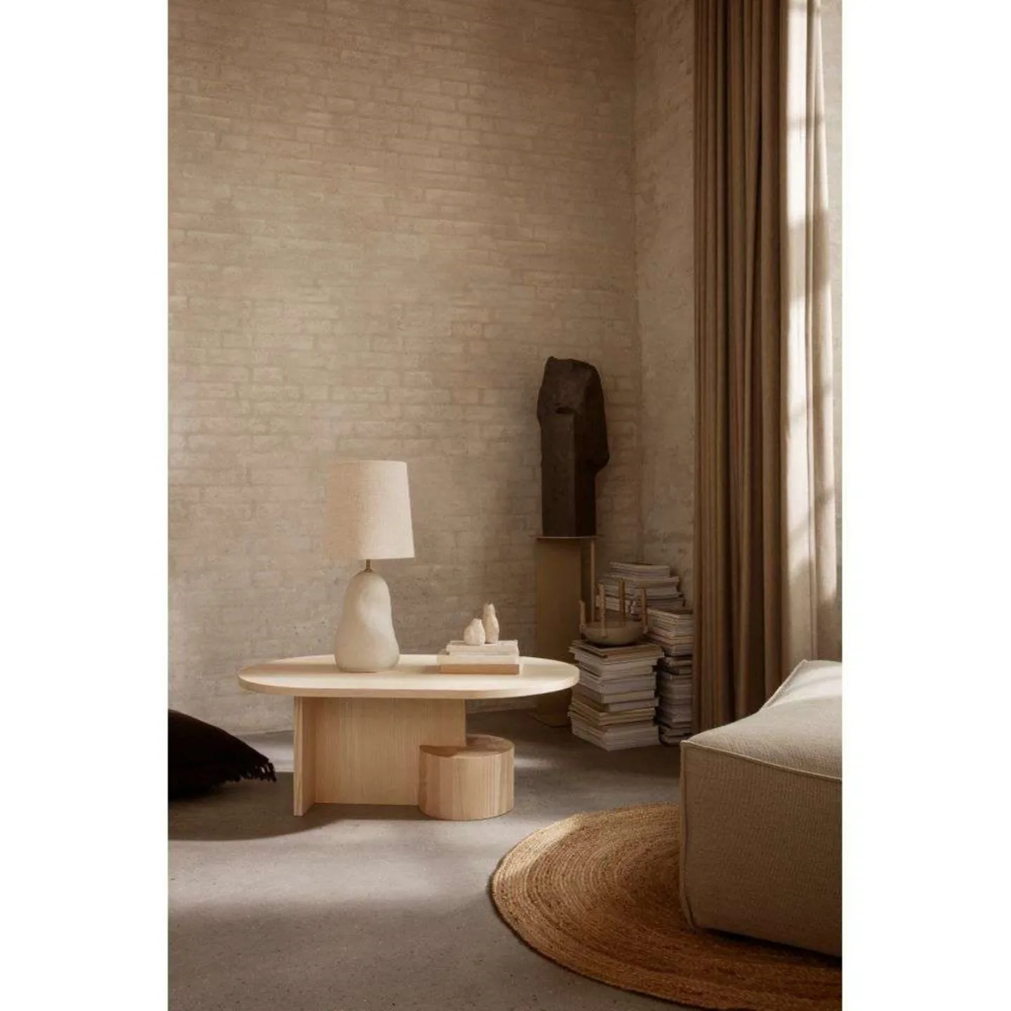 Hebe Tischleuchte Medium Off-White/Natural - Ferm Living - Wohnzimmer - Stoff / Textil