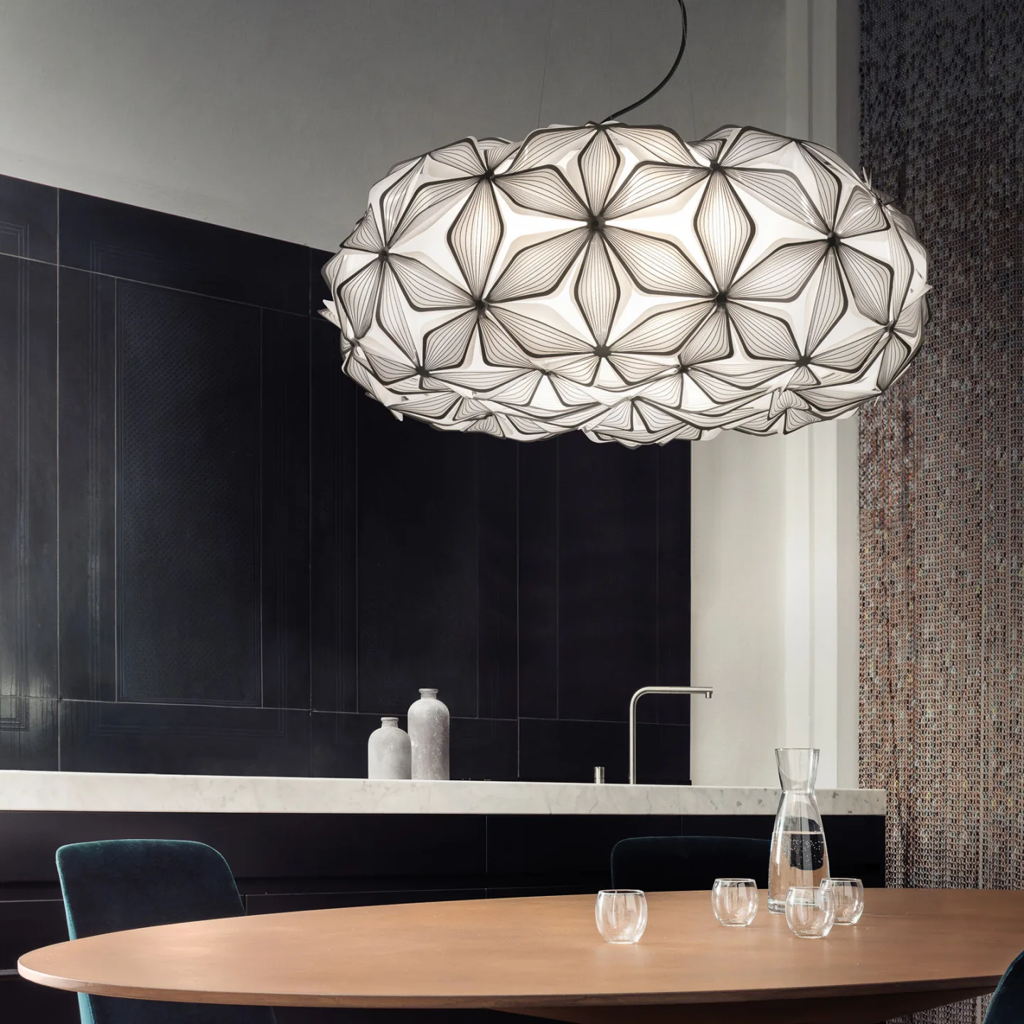 C'EST LA VIE Hängelampe, schwarz/Kabel klar, Ø53cm - Slamp - Wohnzimmer - Design - Kunststoff - Mit Schirm