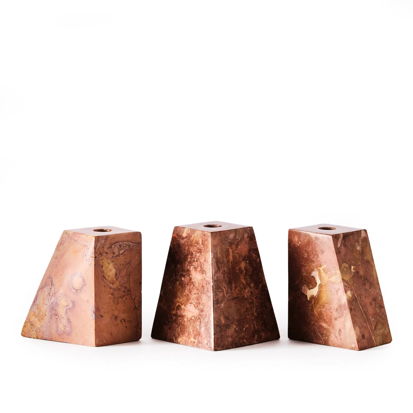 Dusty Deco - Pyramid candle holders Red Set Of Three Triangle - Ljusstakar - Edin & Lina Kjellvertz - Röd