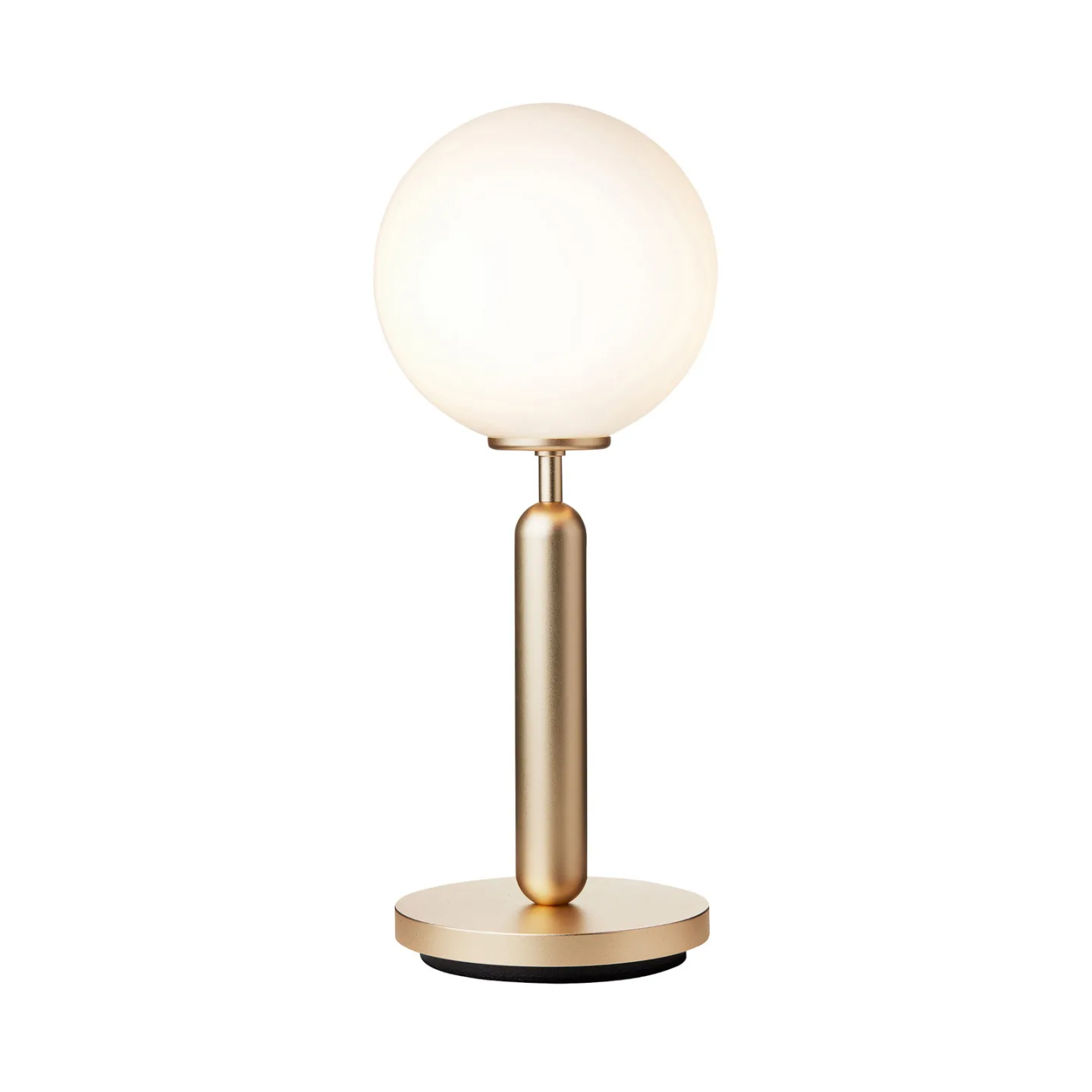 Miira Tischleuchte Brass/Opal White - Nuura Miira Table Nuura Aps - Wohnzimmer - Design - Metall - Kugel