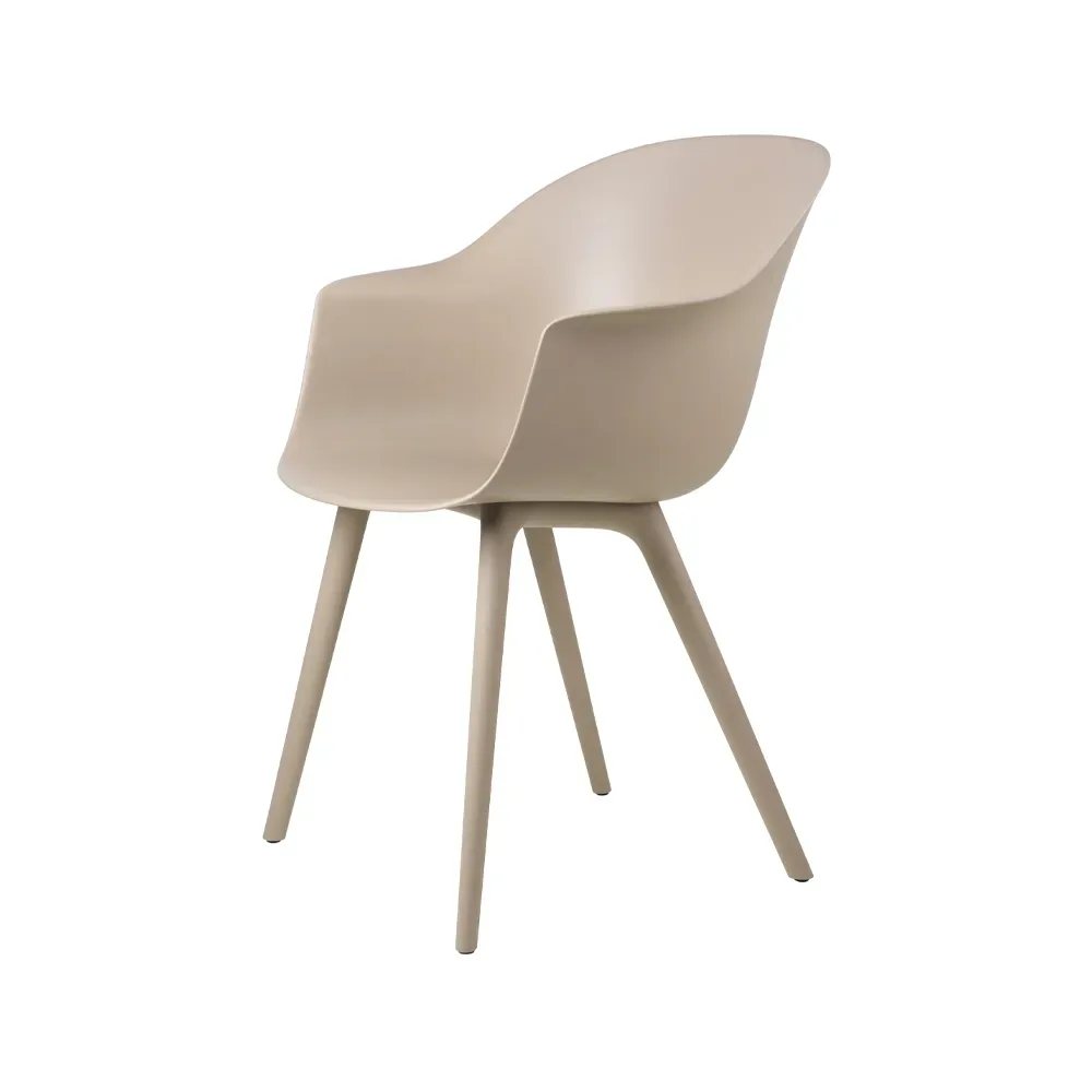 GUBI Bat Dining Outdoor stol New beige