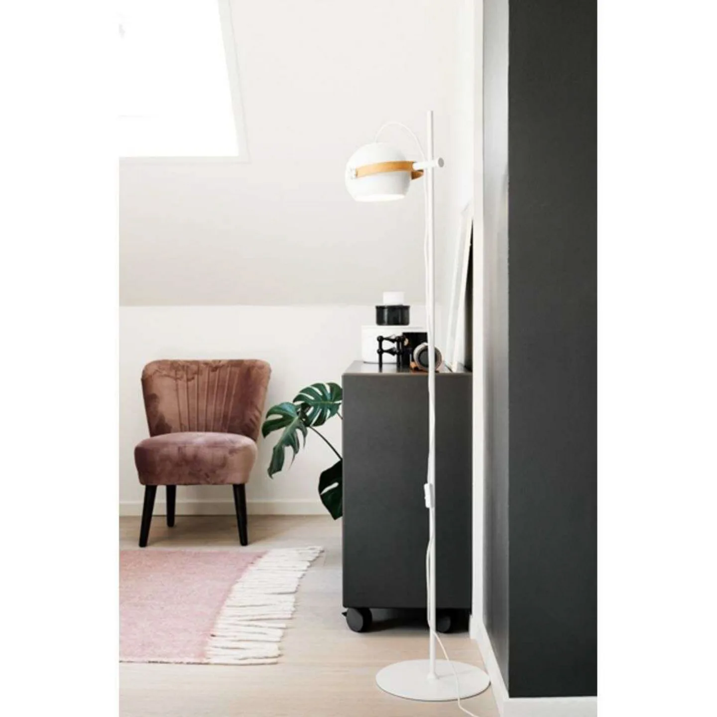 D.C Stehleuchte Ø18 Black/Oak - Halo Design - Wohnzimmer - Glas