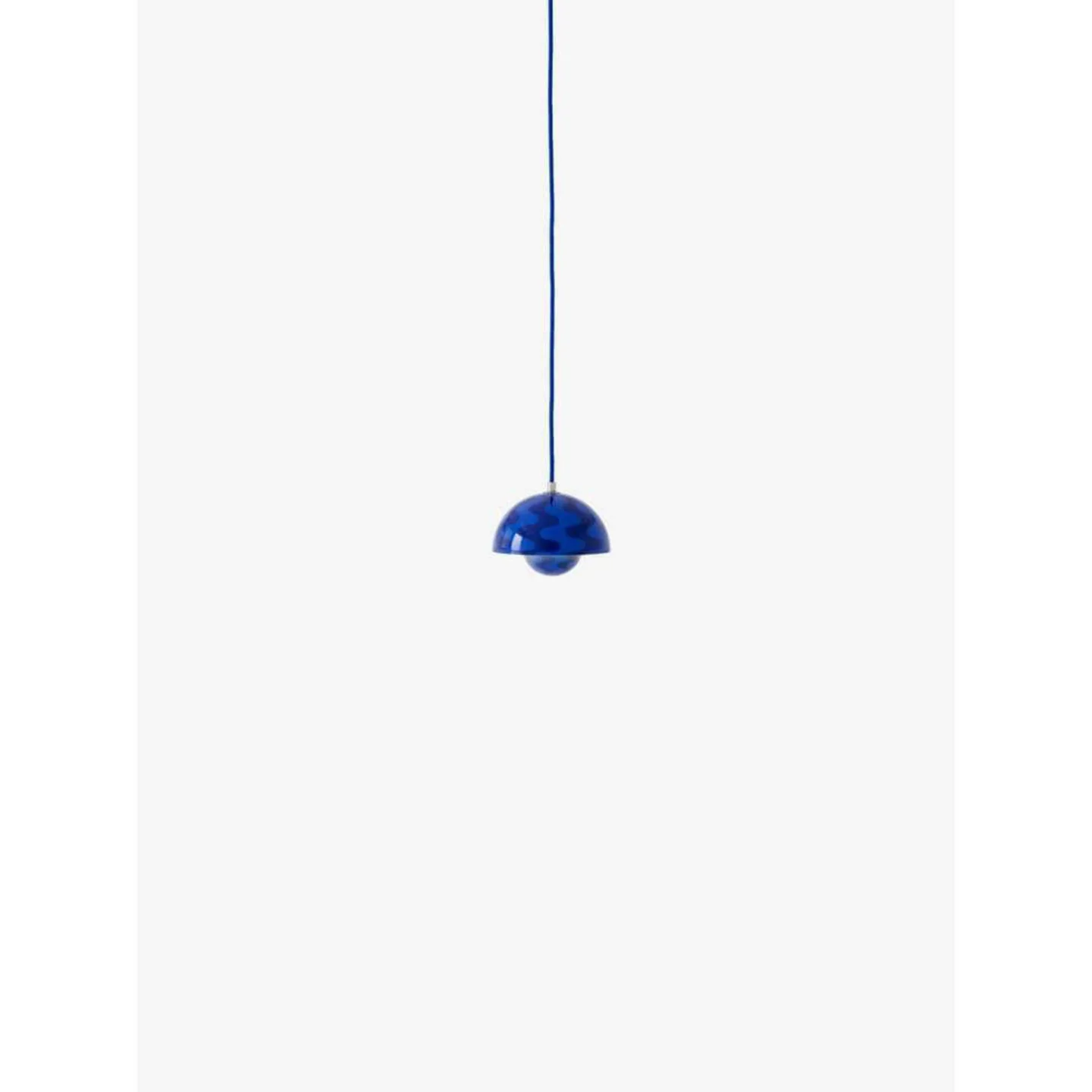 Flowerpot VP10 hengelampe Ø 16 cm skumringsblå - &Tradition - Stue - Design - Metall - Med skjerm