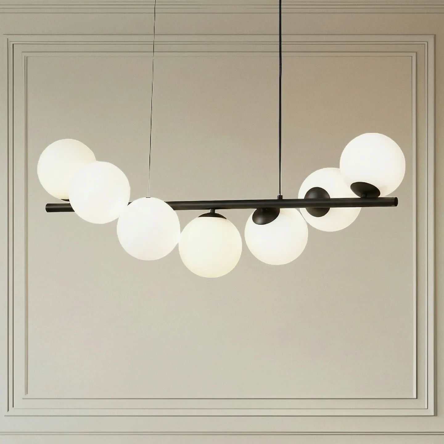 Isandro 7 Taklampa Svart/Opal - Lucande - Matsal - Design - Glas - Med flera ljuskällor
