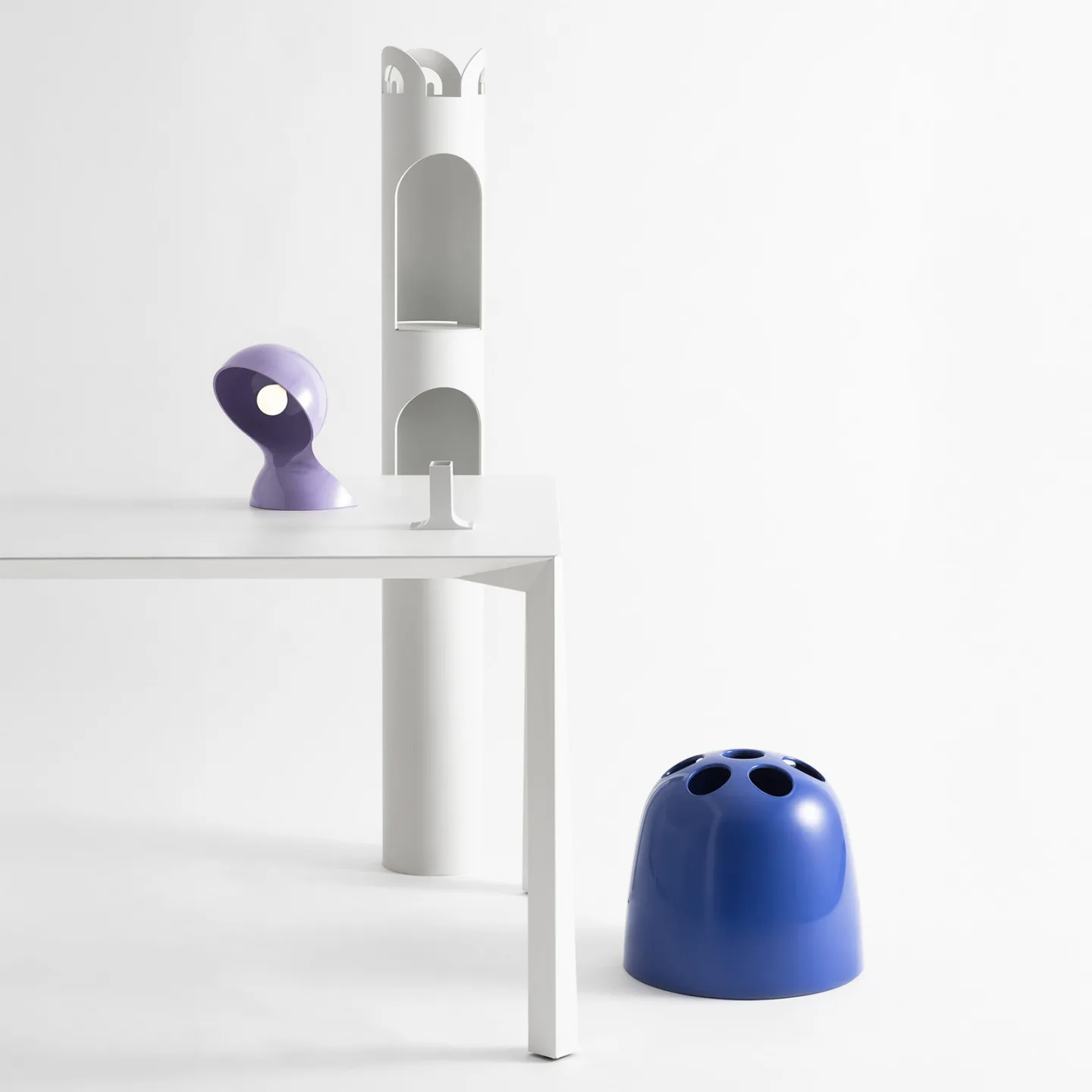 Dalú Tischlampe, Höhe 26 cm, lavendel - Artemide - Wohnzimmer - Design - Kunststoff