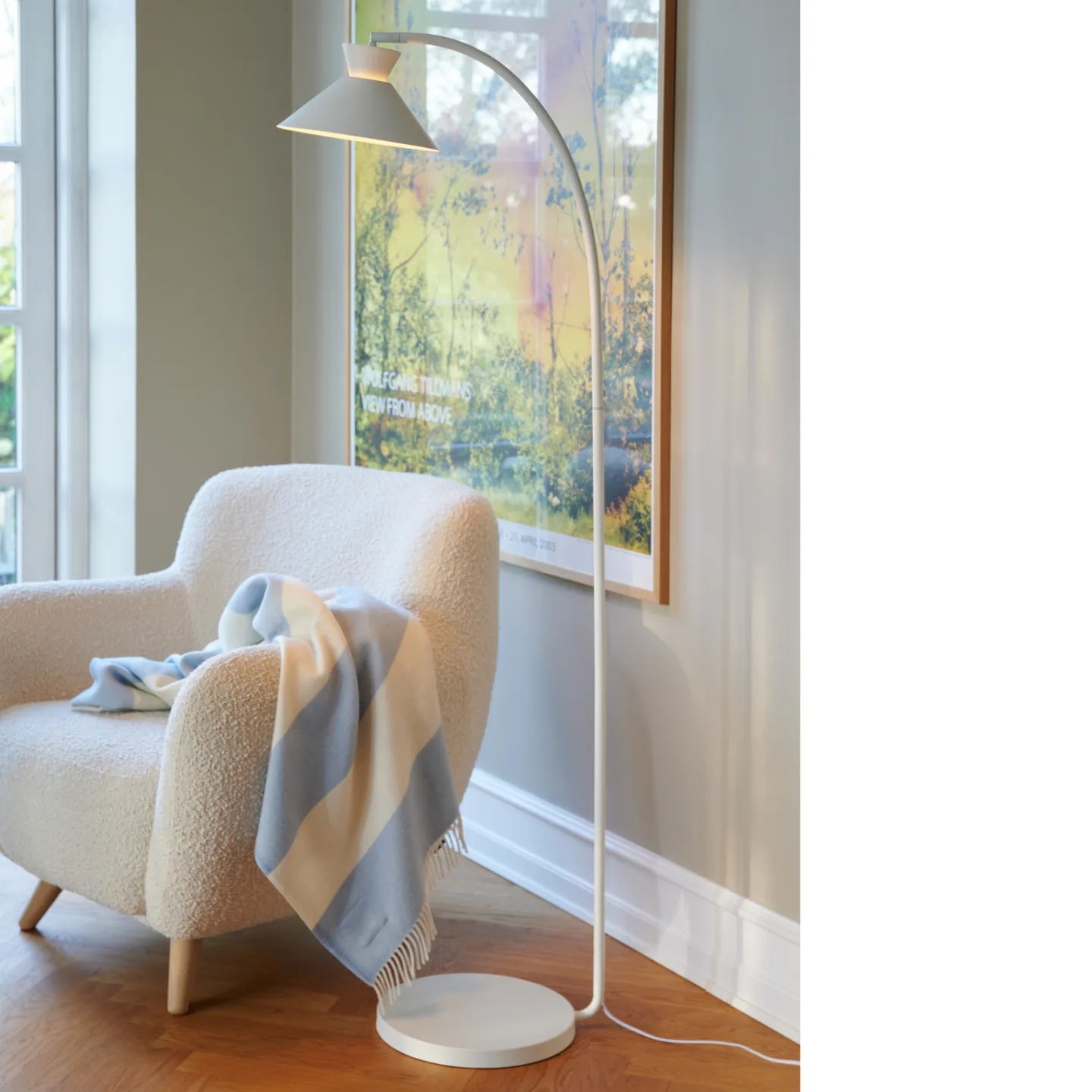 Dial Stehleuchte White - Nordlux - Wohnzimmer - Skandinavisch - Metall - Mit Schirm