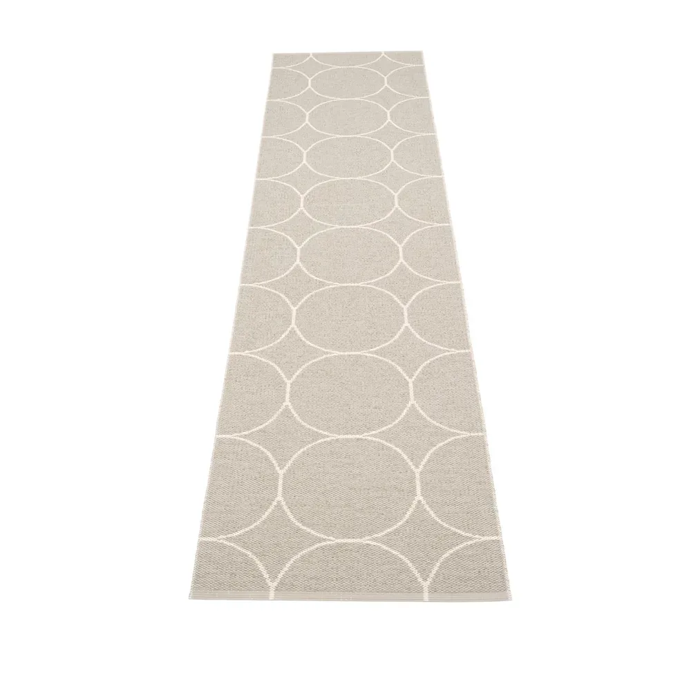 Pappelina Boo gångmatta linen/vanilla, 70x300 cm