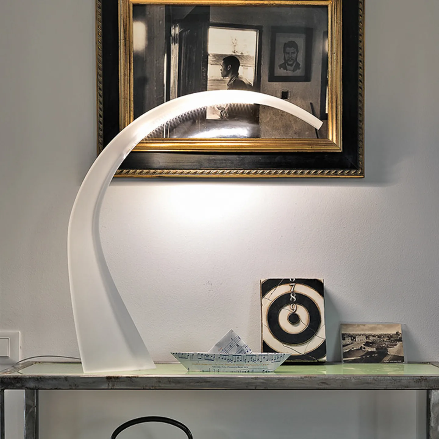 Taj LED Tischleuchte Weiß - Kartell - Wohnzimmer - Design - Kunststoff - Rund