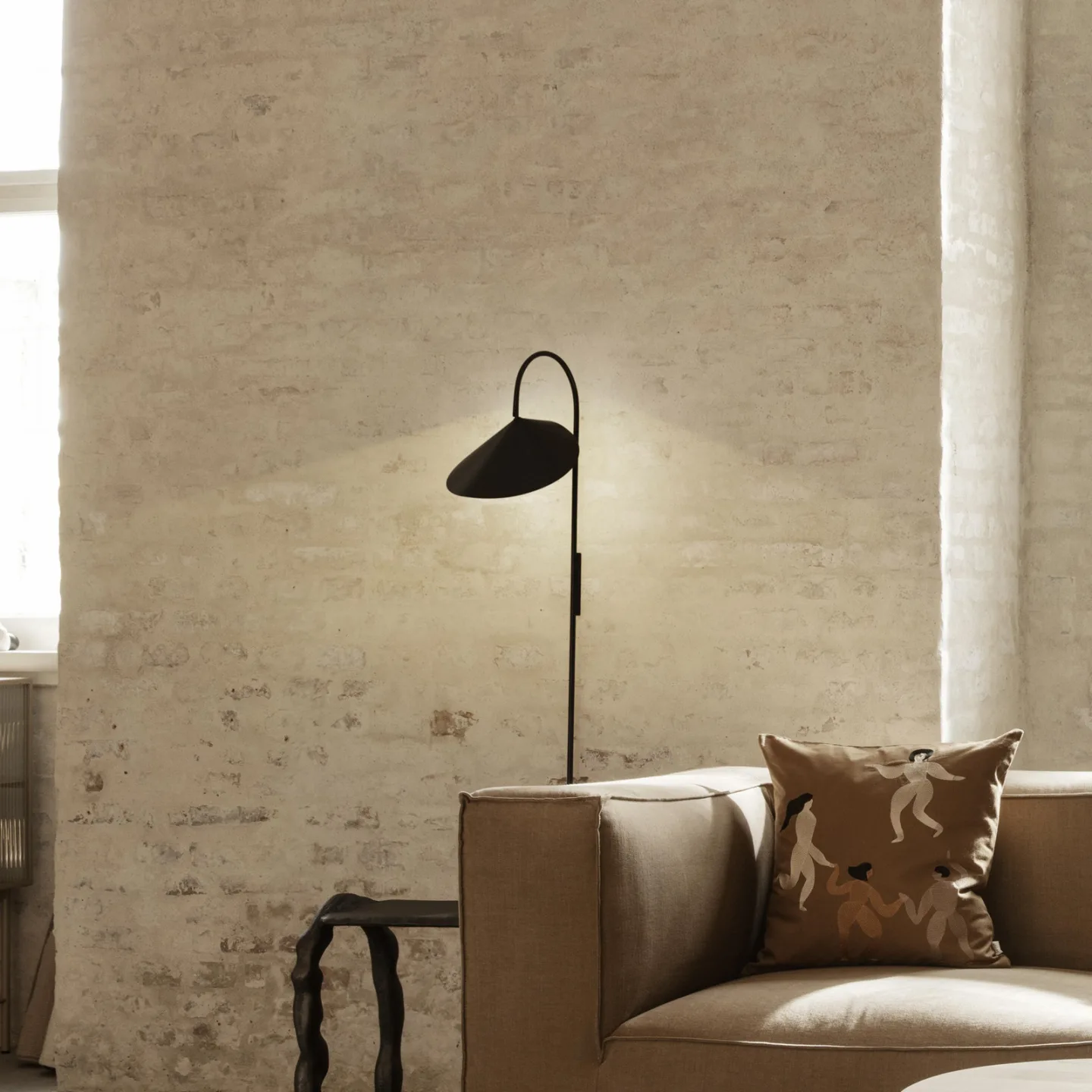 Arum Swivel Vegglampe Black - Ferm Living - Stue - Design - Metall - Med en lyskilde