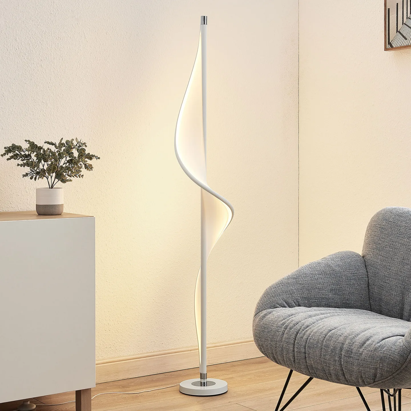 Edano Stehleuchte White/Chrome - Lucande - Wohnzimmer - Modern - Stoff / Textil