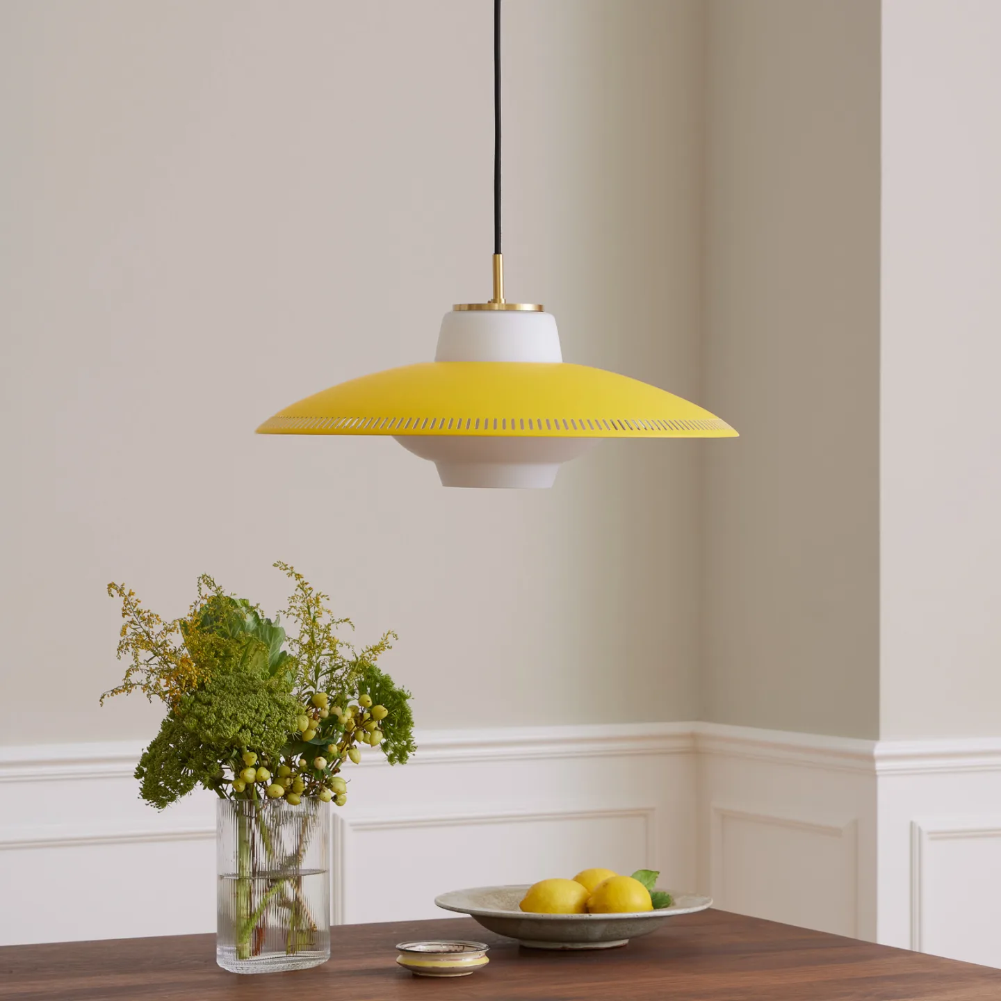 Opal Shade pendellampe, gul, Ø 26 cm - Warm Nordic - Spisestue - Skandinavisk - Metal - Med én lyskilde