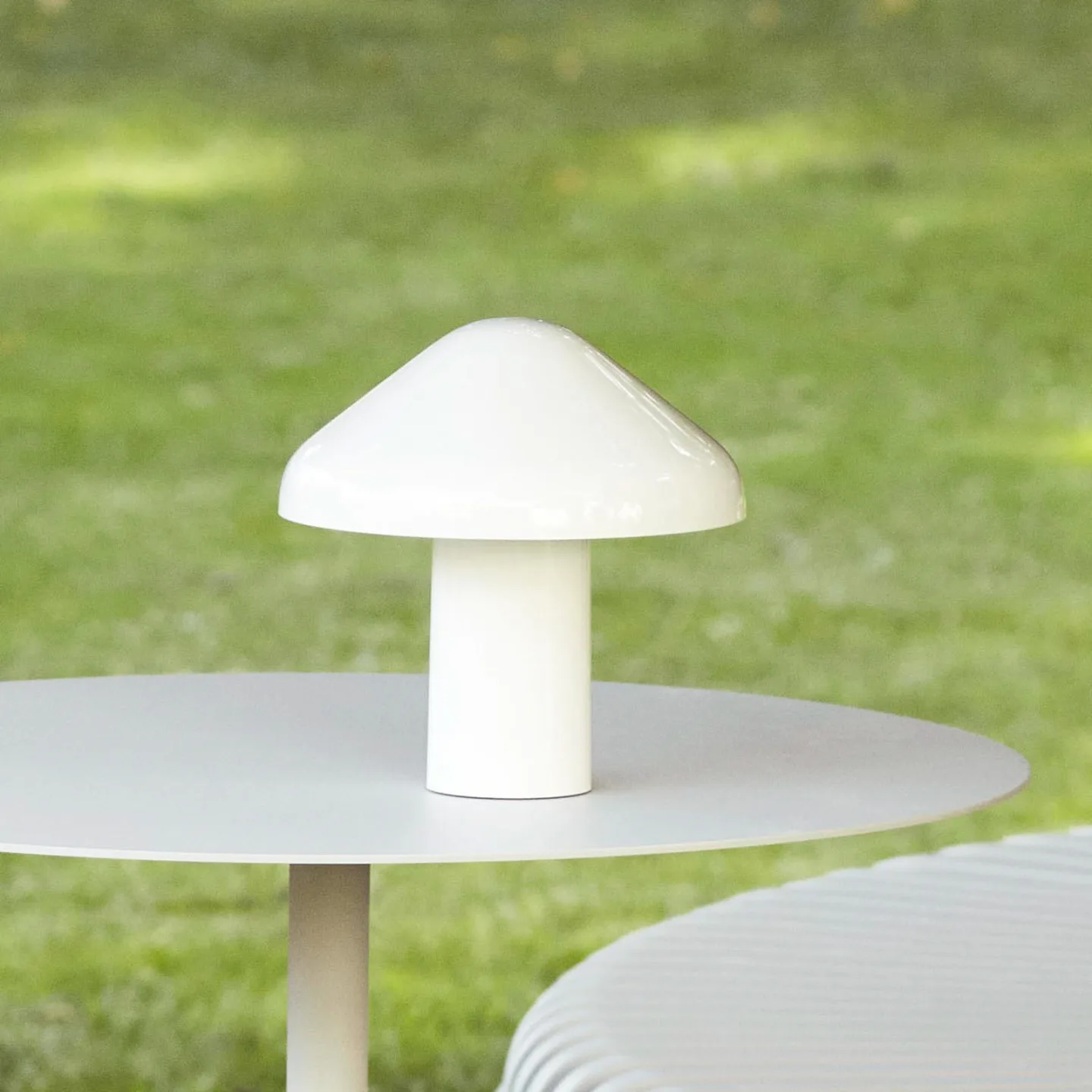 Pao Portable Tischleuchte Cream White - HAY - Wohnzimmer - Design - Kunststoff - Mit Schirm