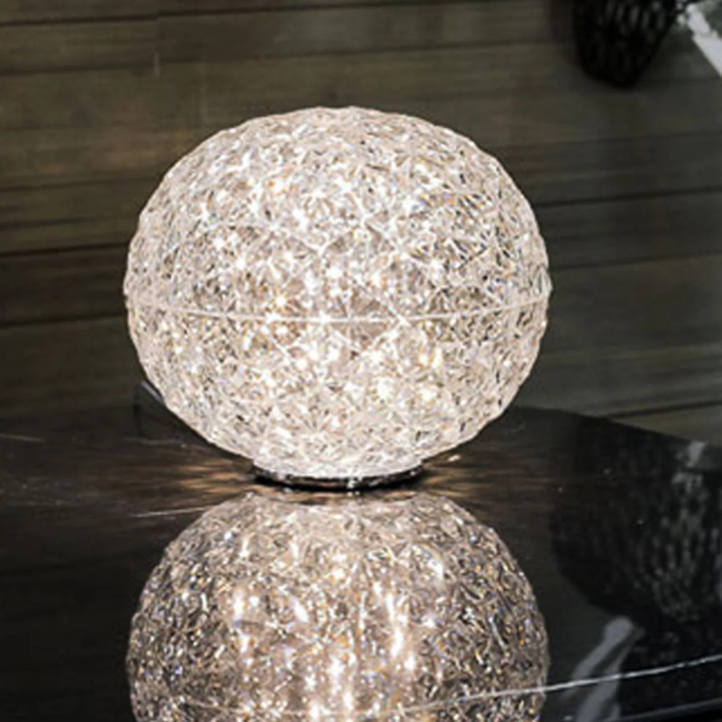 Planet Tischleuchte Small Kristall - Kartell - Wohnzimmer - Design - Kunststoff - Kugel