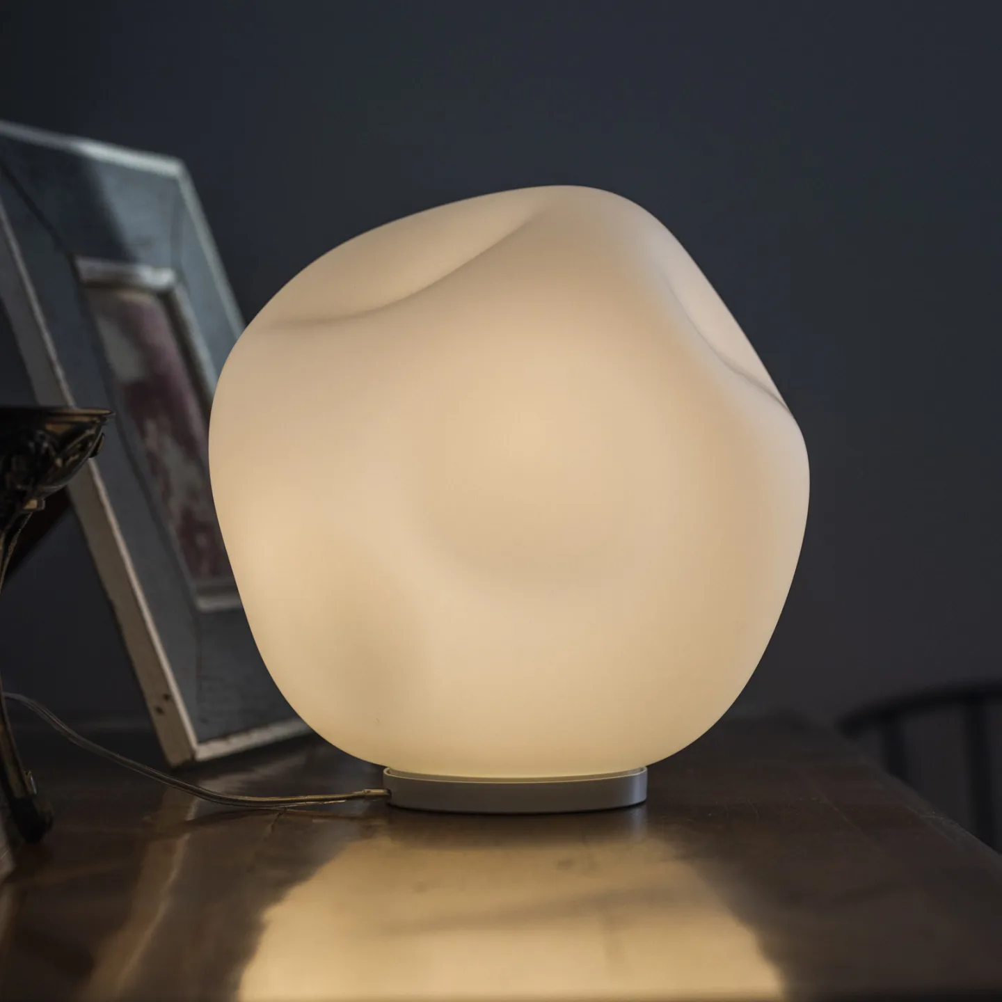 Hoba Midi bordslampa, Ø 19 cm, på/av, glas - Foscarini - Vardagsrum - Design - Klot