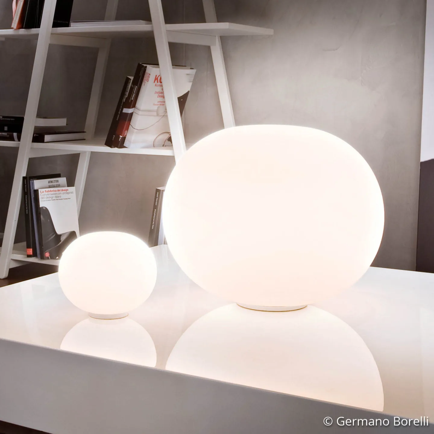 Flos Glo-ball B2 Tischleuchte Weißes Opalglas