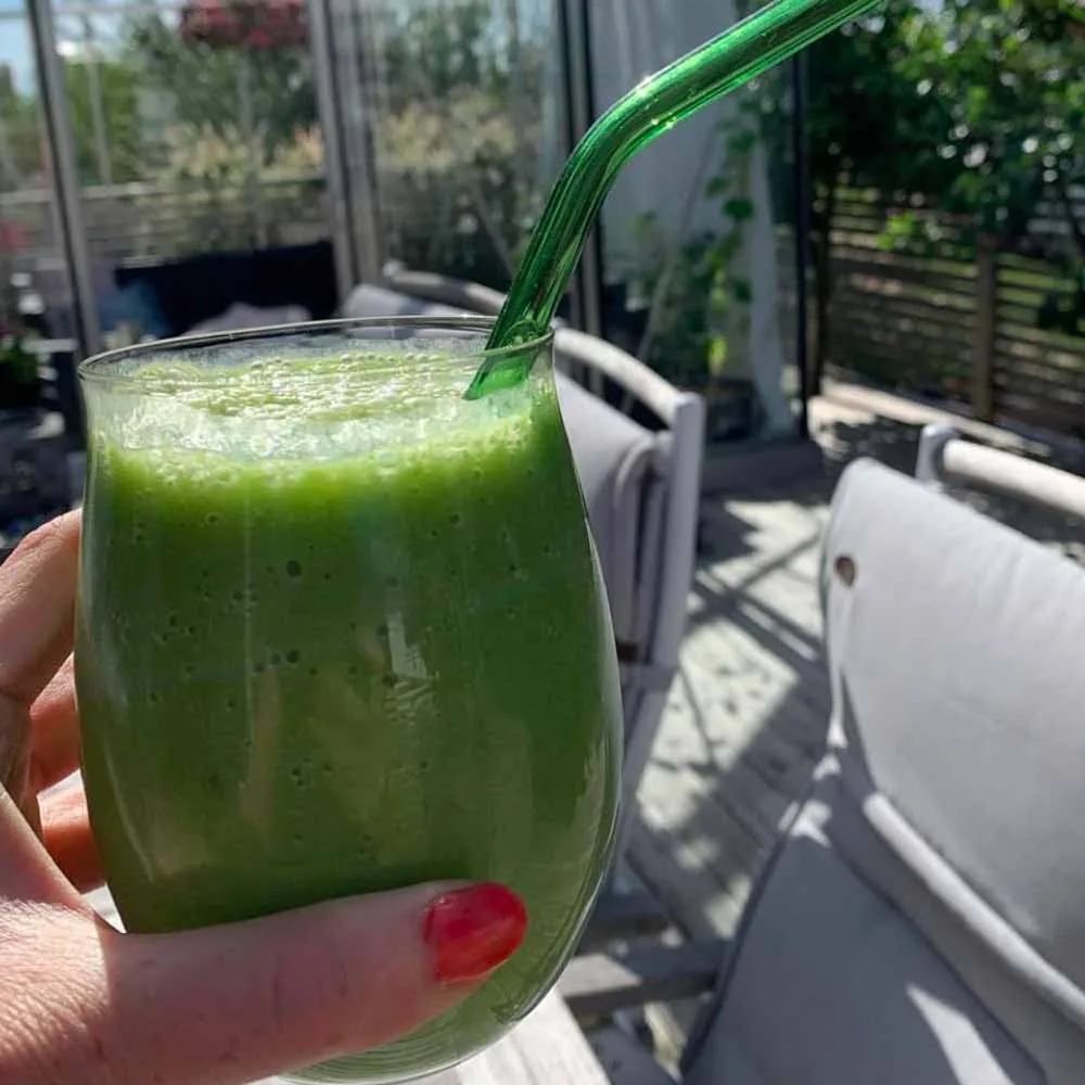 Glas Sugrör med böj - Grön