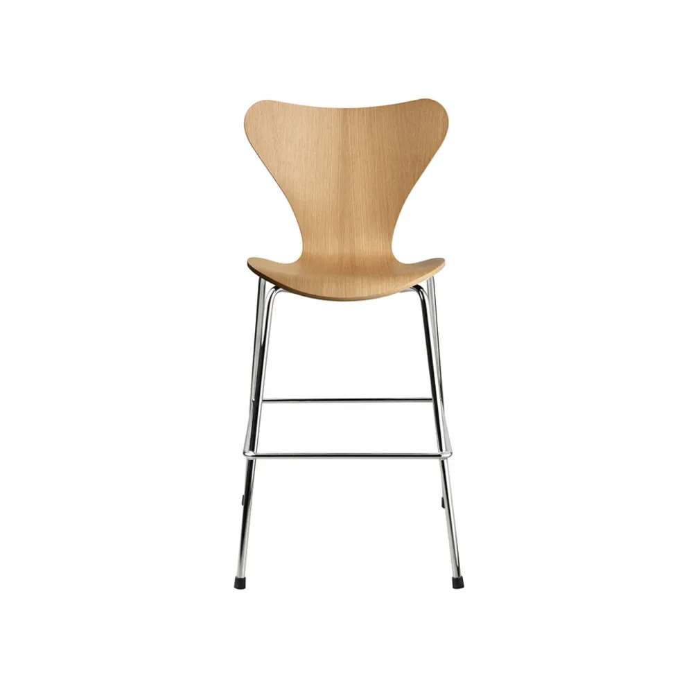 Fritz Hansen 3177 Series 7 Junior Stuhl Chrom Lacquered oak veneer