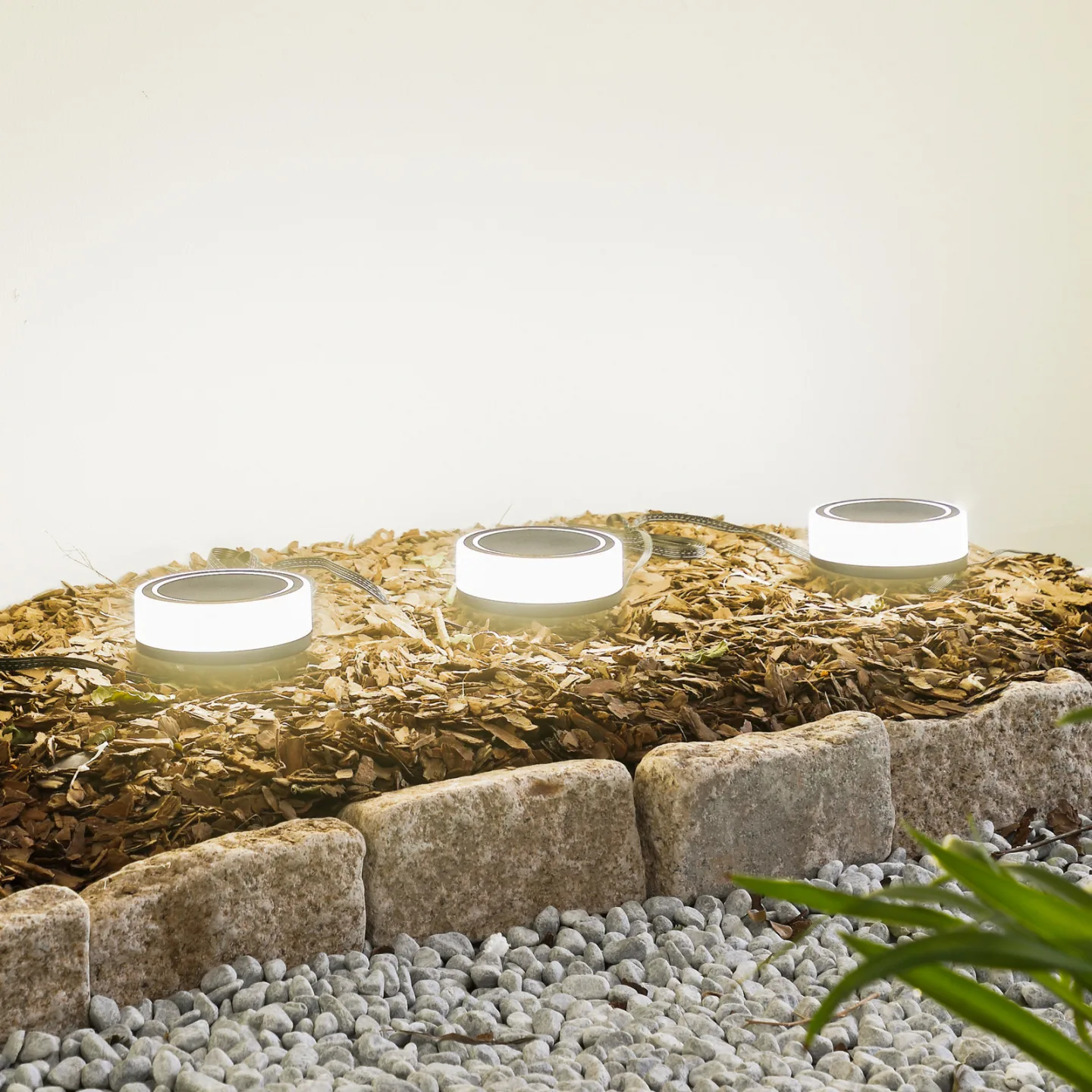 Kyren LED Smart Lámpara Exterior/Jardín 3 pcs. Svart/Opal - Lindby - Terrass - Modern - Plast - Med flera ljuskällor