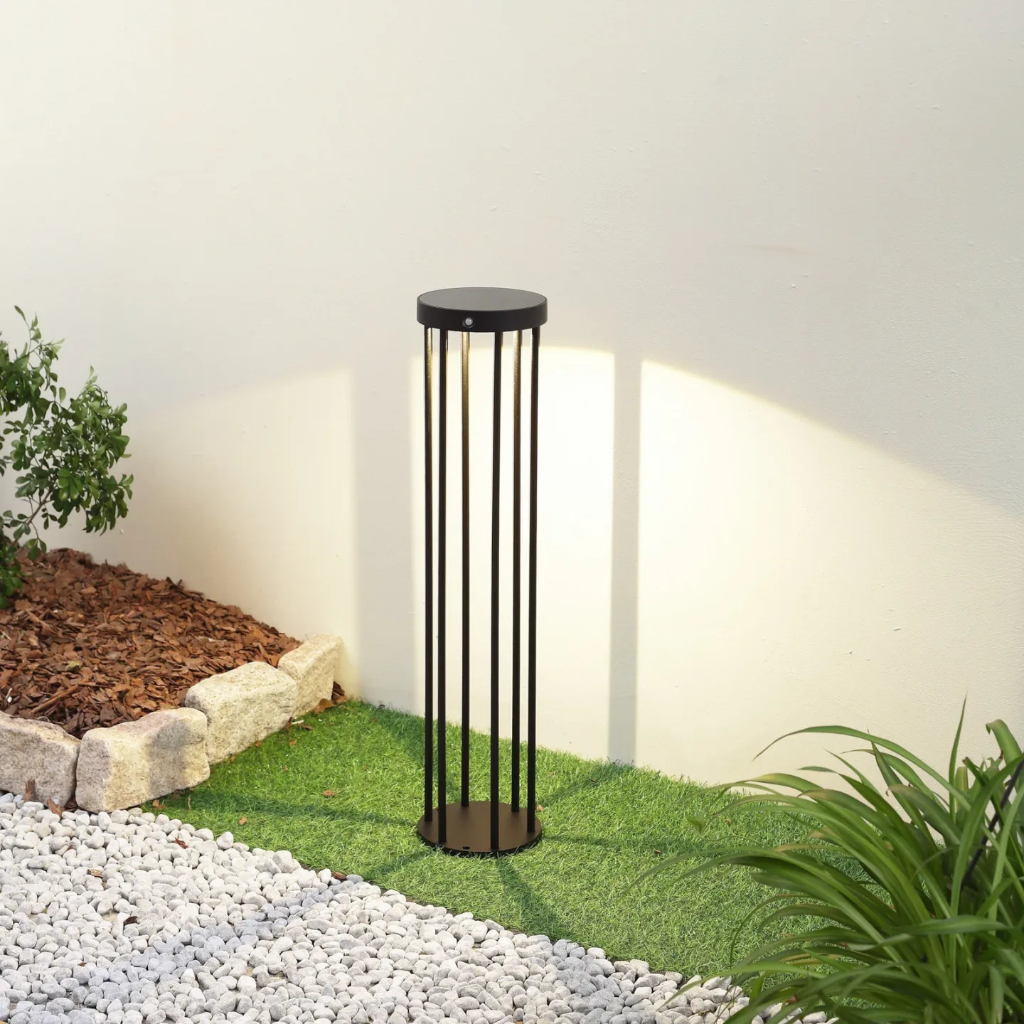 Evelis Solarzelle Lampe W/Sensor Schwarz - Lucande - Terrasse - Modern - Aluminium - Rund