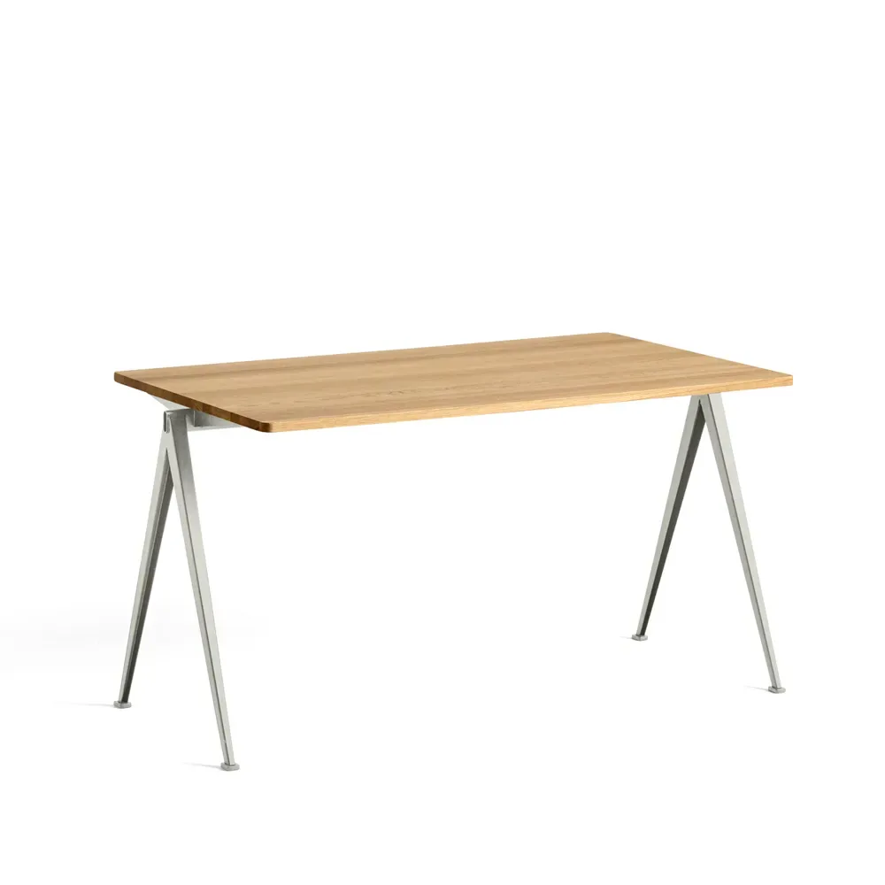 HAY Pyramid 01 skrivbord Oak clear lacquer-140x75cm-beige stålstativ