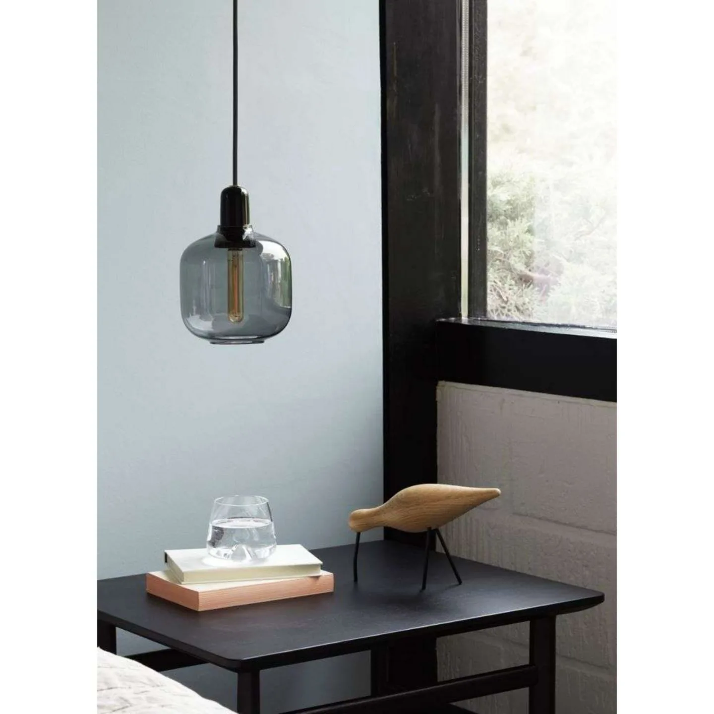 Amp Pendel Small Røg/Sort - Normann Copenhagen - Stue - Glas